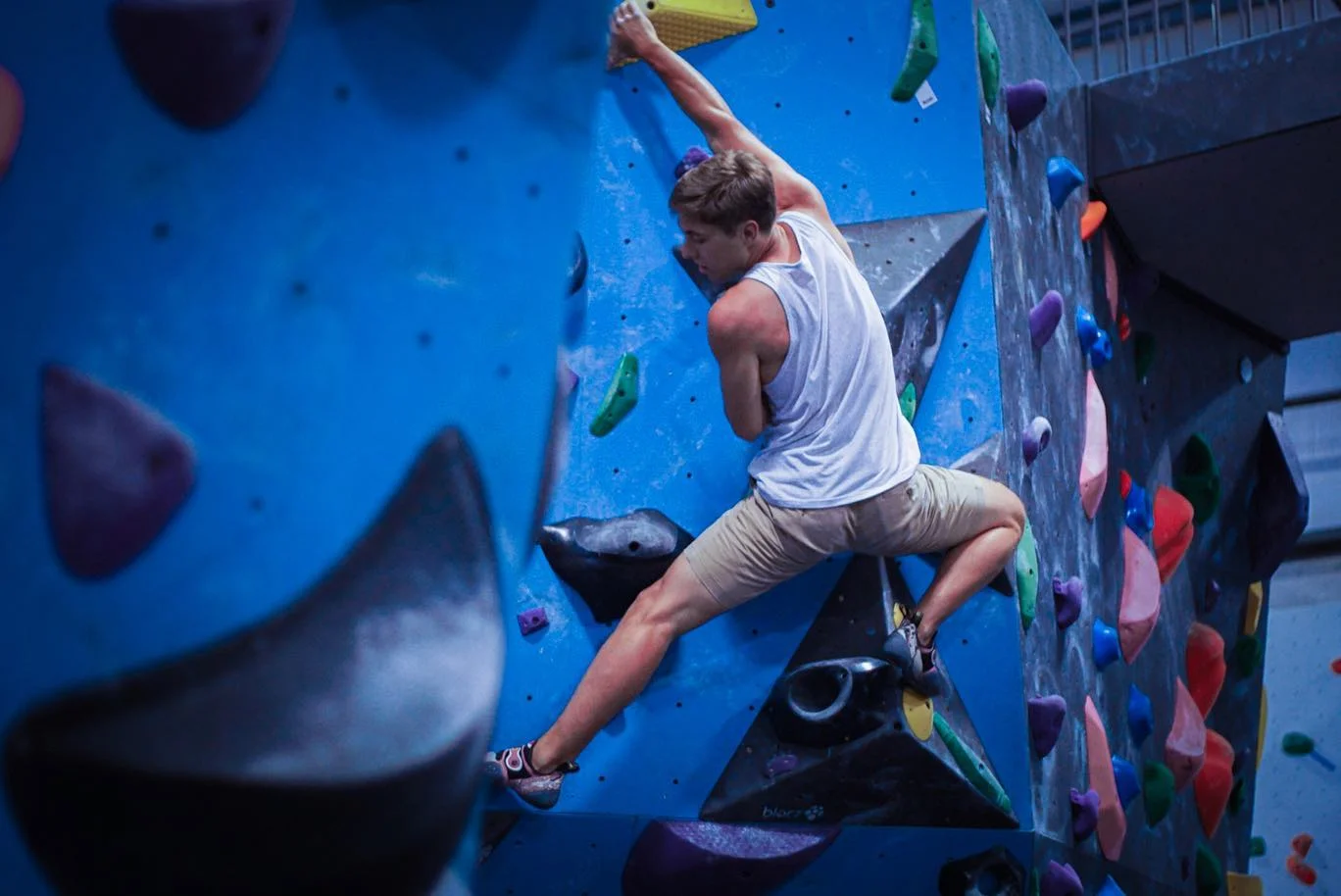 bailey-moro-bouldering.jpg