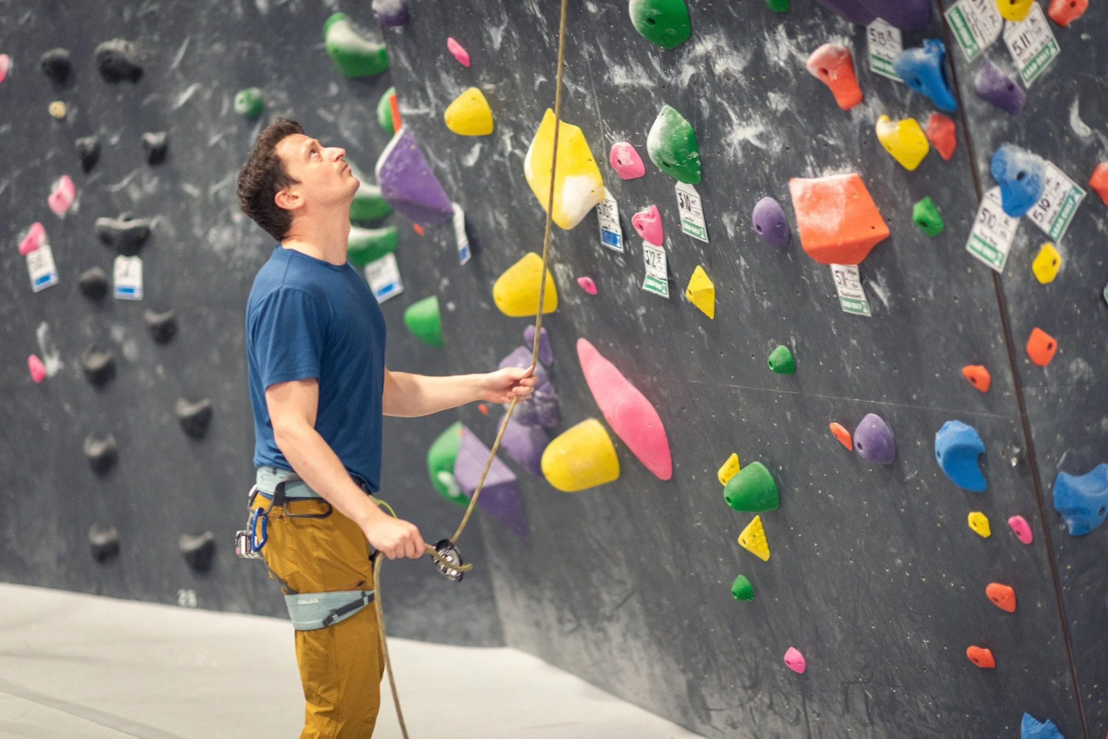Ready to level up your lead belaying skills? We've got our Level 3: Advanced Lead Belay class happening next Wednesday at 7:00 PM at the RVA gym! We'll show you how to manage weight differences, how to adjust your style based on wall features and haz