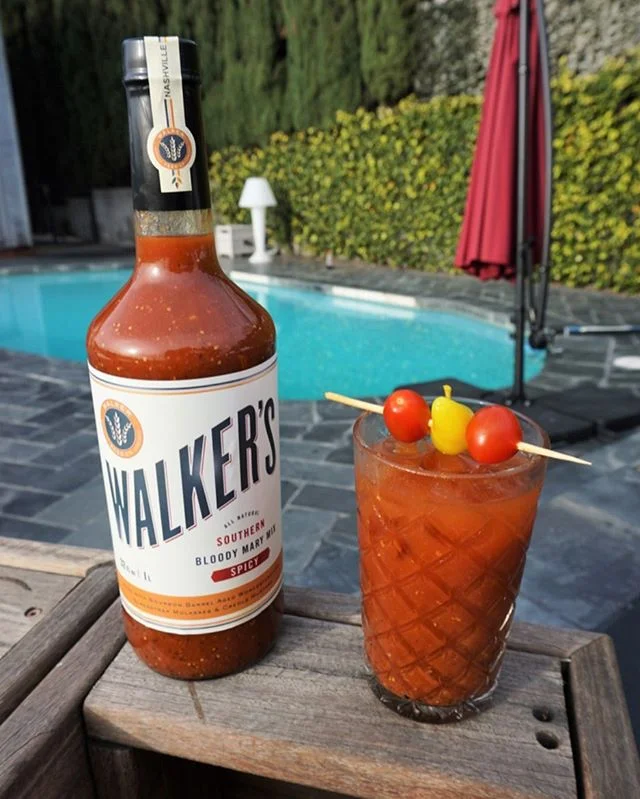 LABOR DAY GIVEAWAY! 🔥❤️What better way to celebrate than with @walkerfeedco’s Southern Bloody Mary Mix straight outta Nashville. The key ingredients in this mix?! 🌶🌶
We’re talkin’ bourbon barrel-aged Worcestershire sauce from Ken