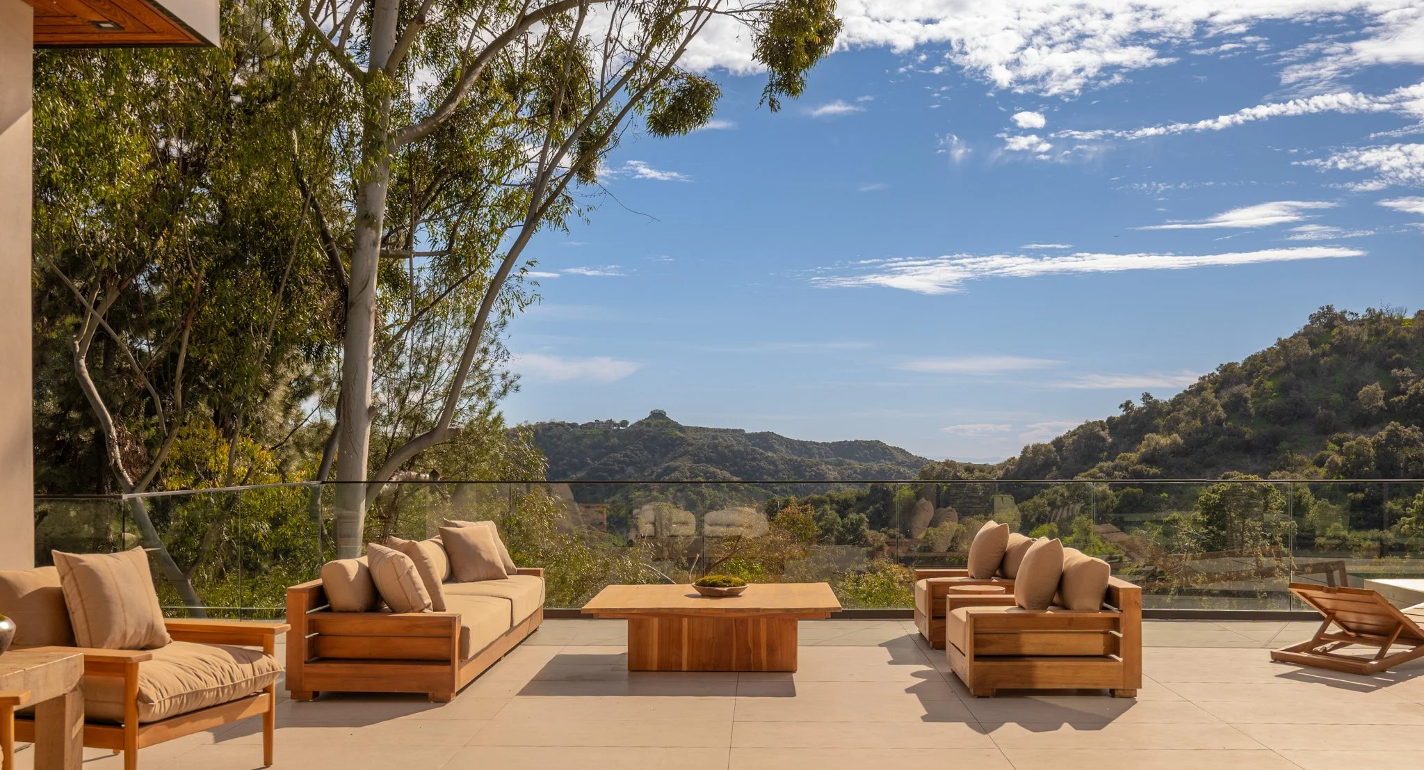 12752 Mulholland Dr-46-MLS.jpg