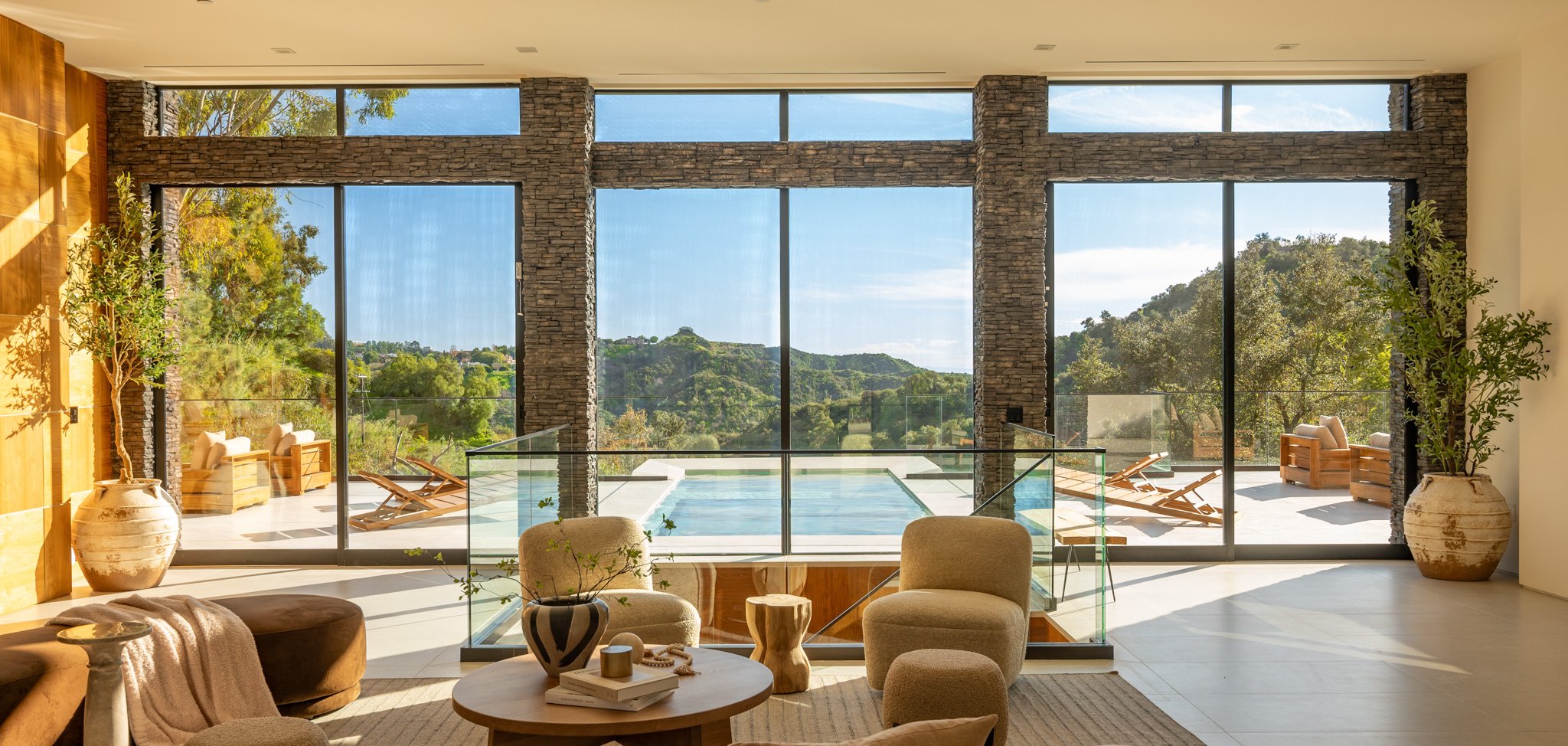 12752 Mulholland Dr-4-MLS.jpg