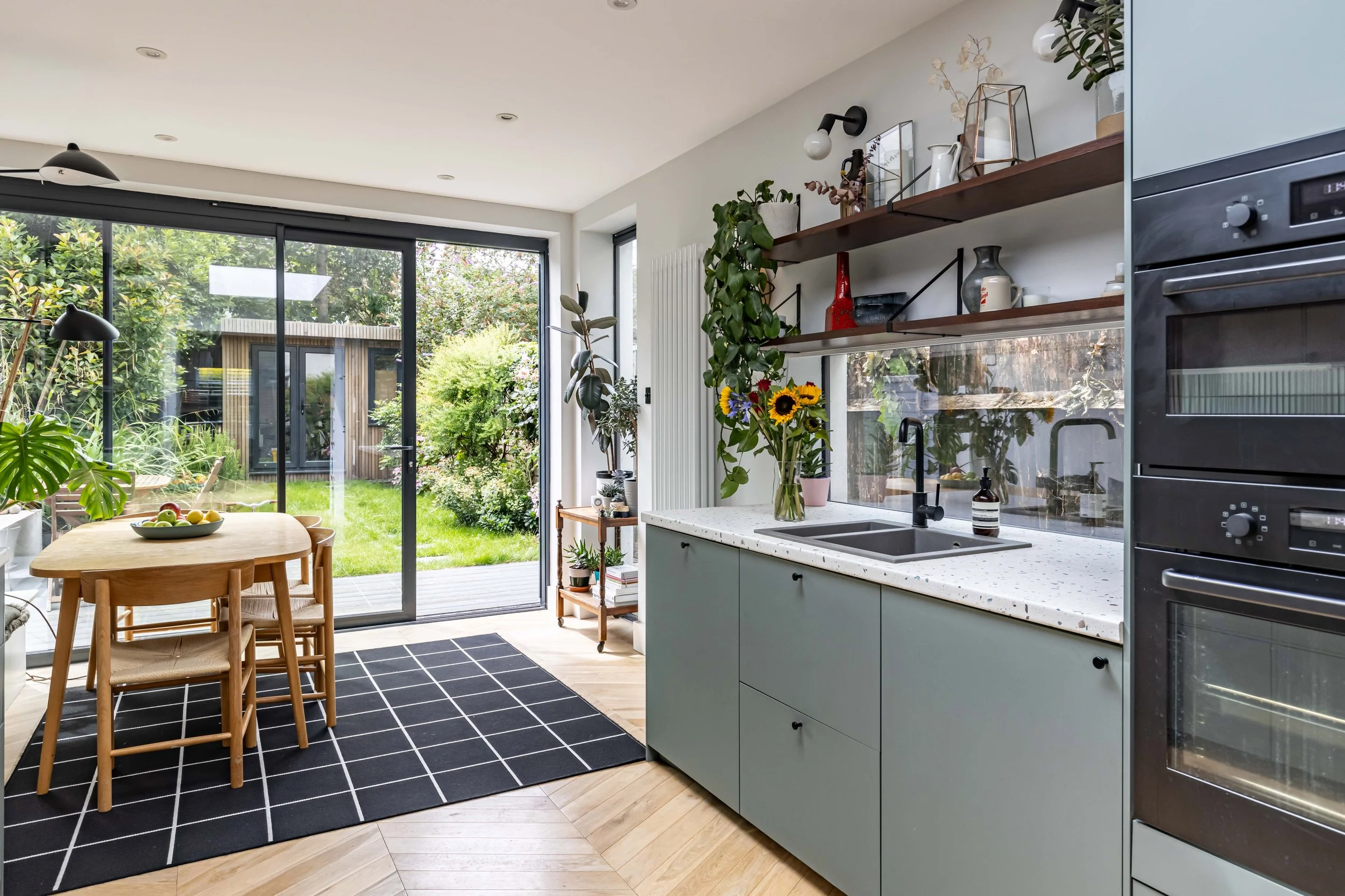 Kitchen3.jpg