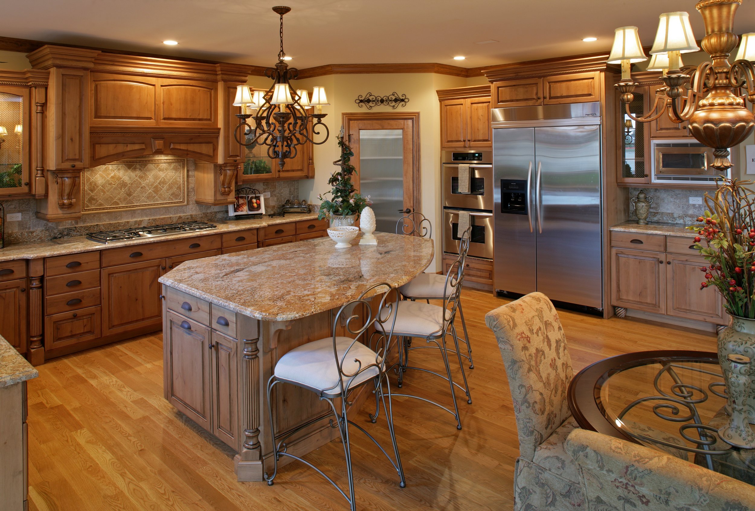 Custom Kitchen in Prairie Lakes Subdivision in St. Charles IL 60175.  Knotty Alder Cabinets.  Cup Handles. Jenn Air Appliances