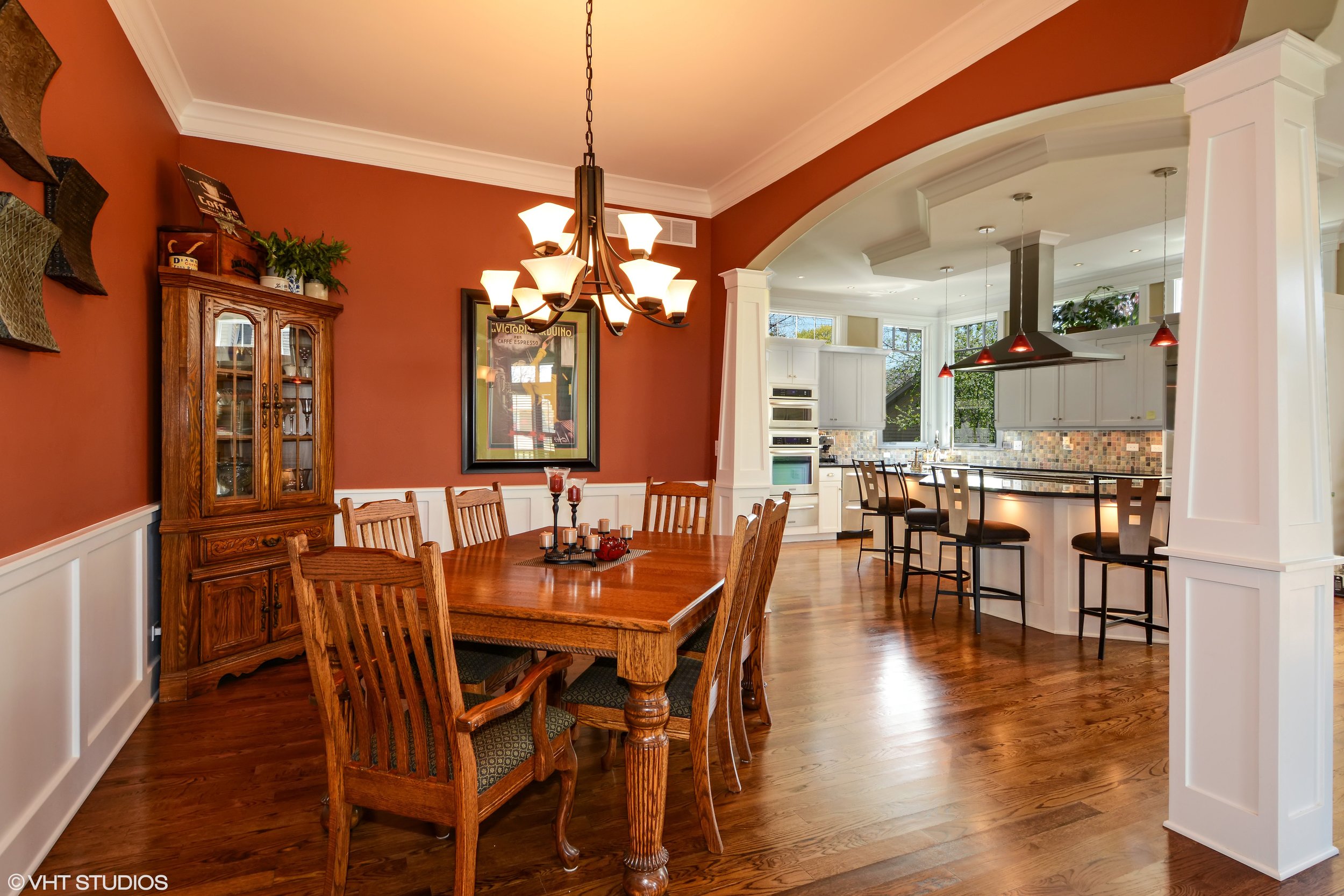 Open Kitchen &amp; Dining Room With Arches 