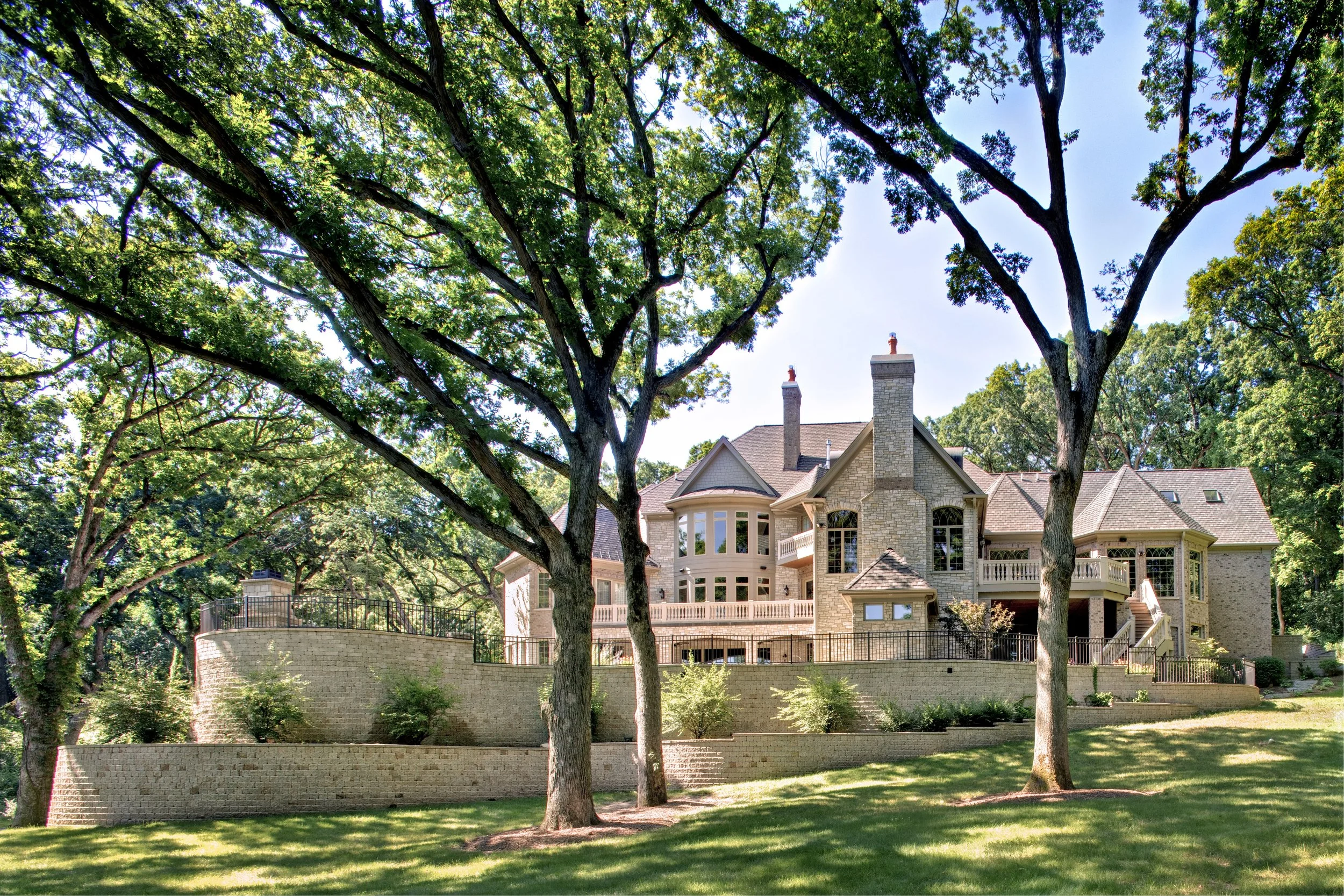 NORTHERN ILLINOIS LUXURY CUSTOM HOME- by Southampton Builders LLC in Geneva IL. 60134