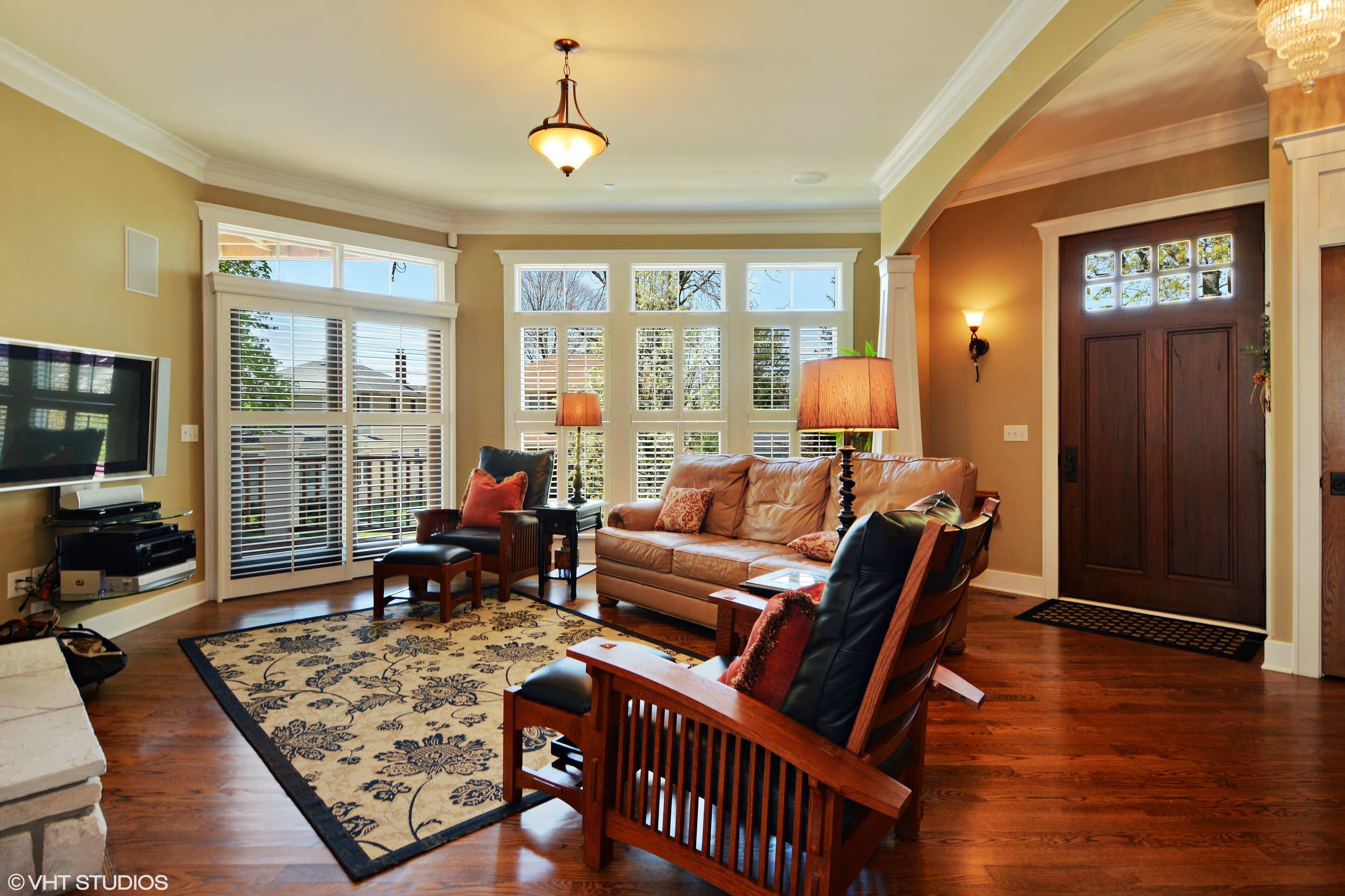 07_312S3rdAve_165_LivingRoom_HiRes.jpg