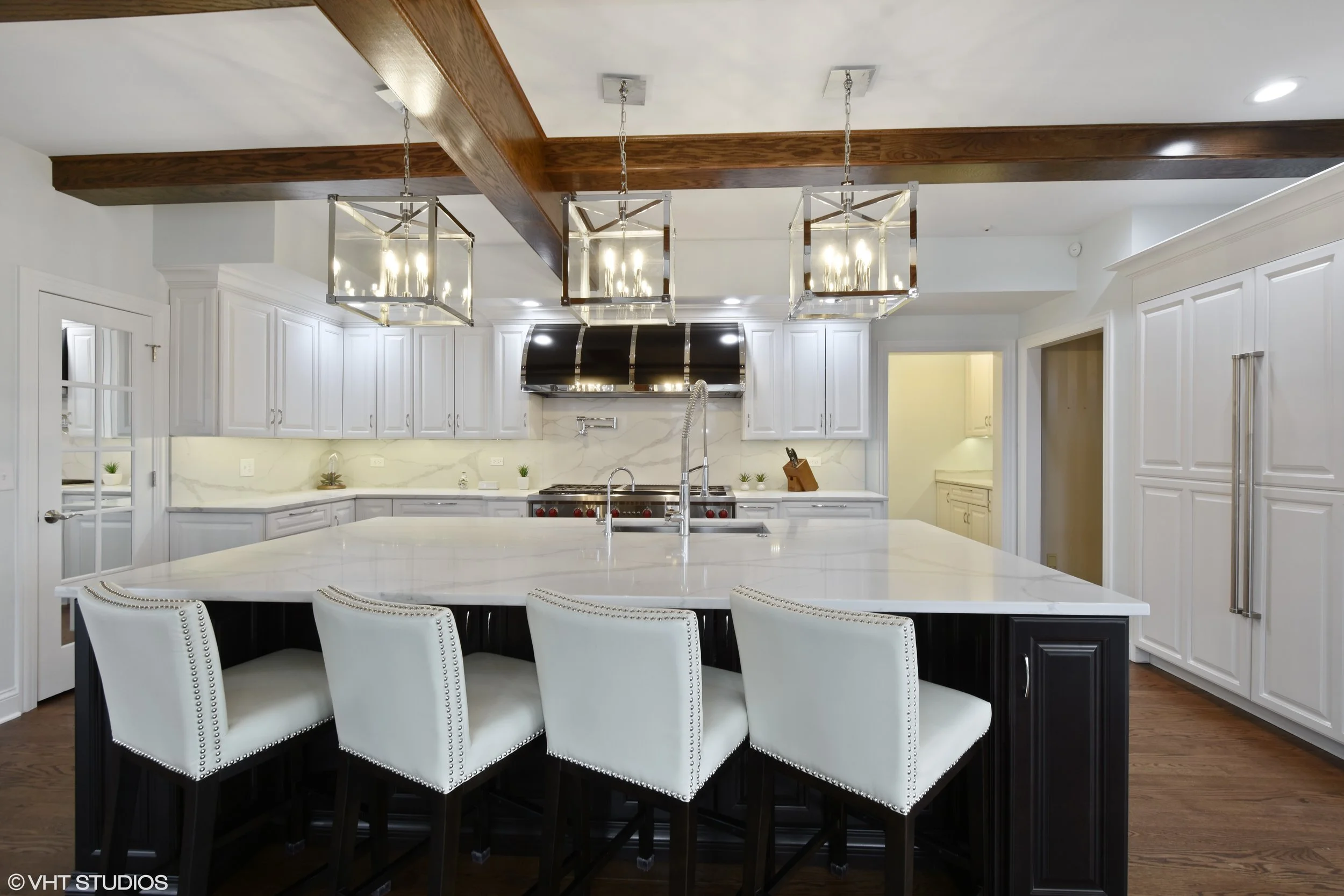 01_16WestlakeDr_5_Kitchen_HiRes.jpg