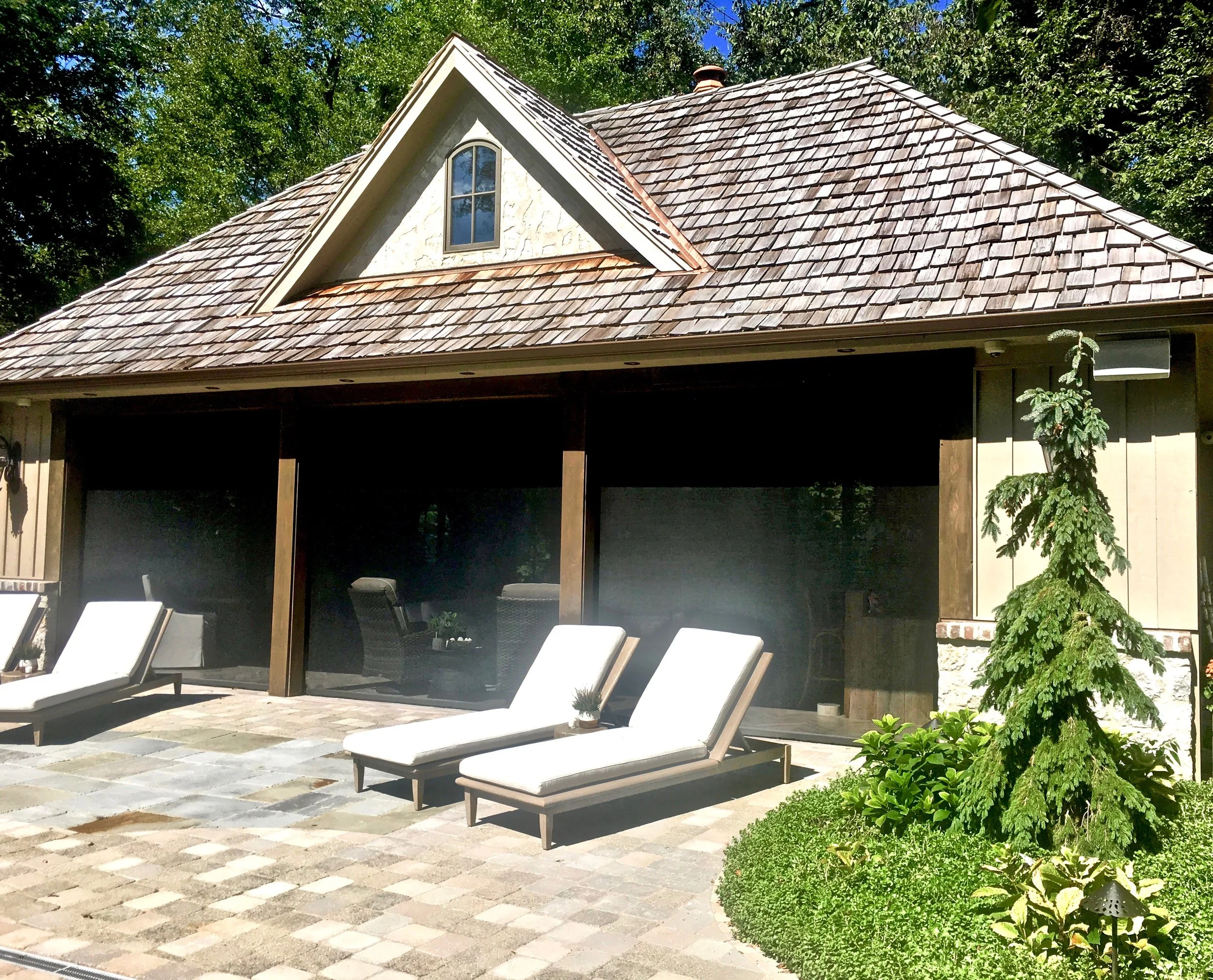 FRENCH COUNTRY POOL HOUSE WITH RETRACTABLE ROLL DOWN SCREENS 