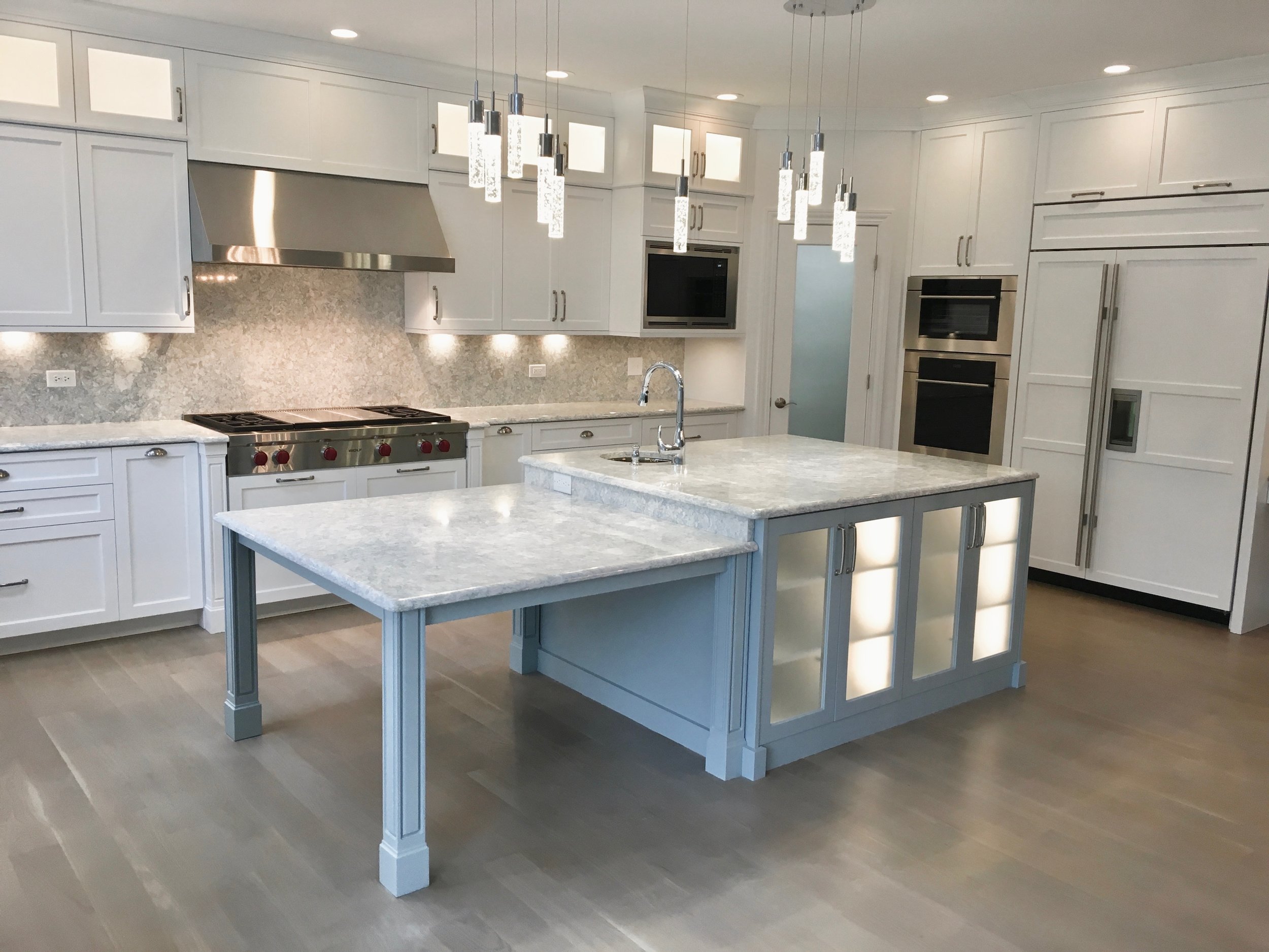 LIGHTED ISLAND CABINETRY 