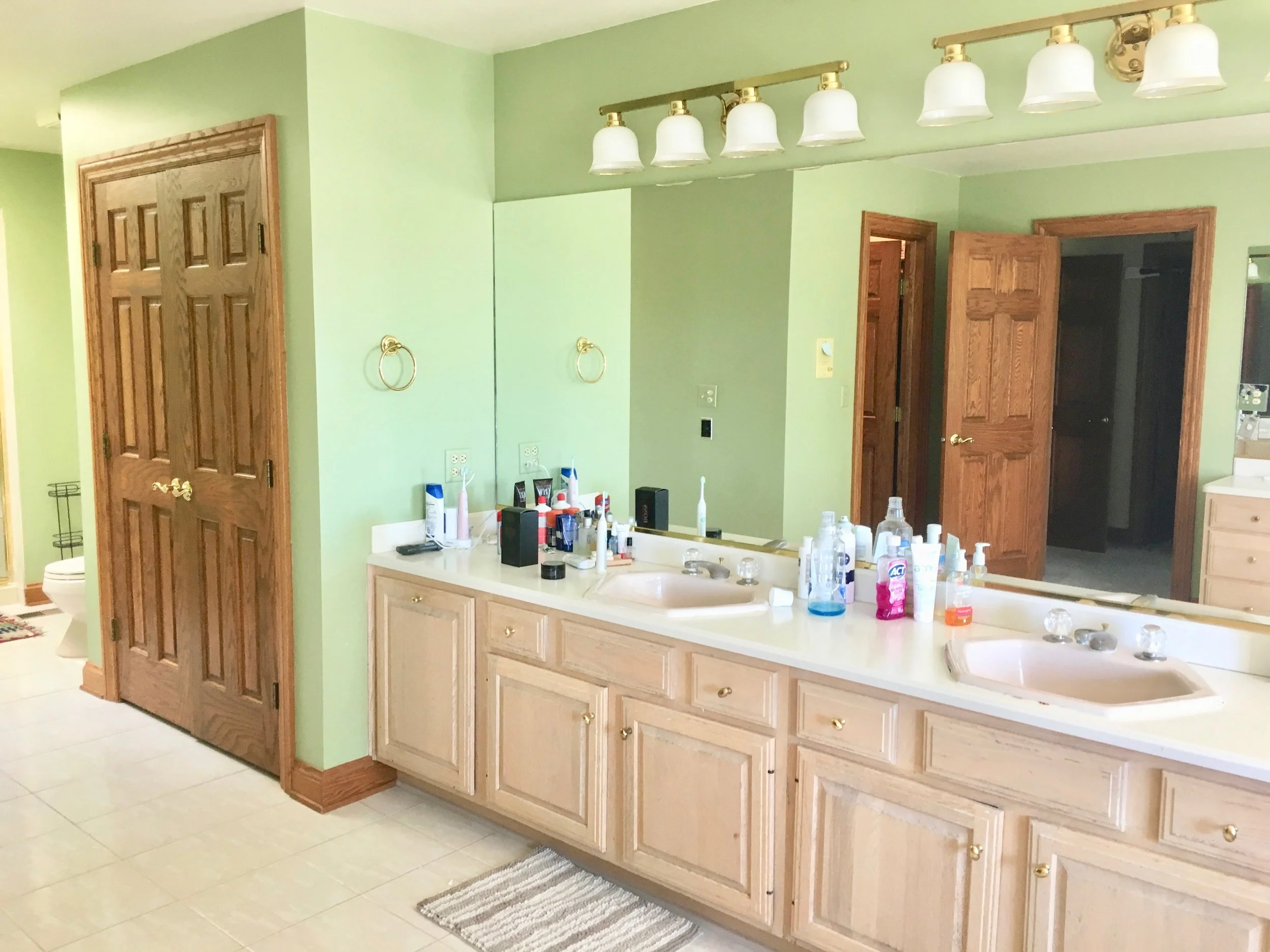 NAPERVILLE IL. BATHROOM RENOVATIONS &amp; UPDATING- BEFORE 