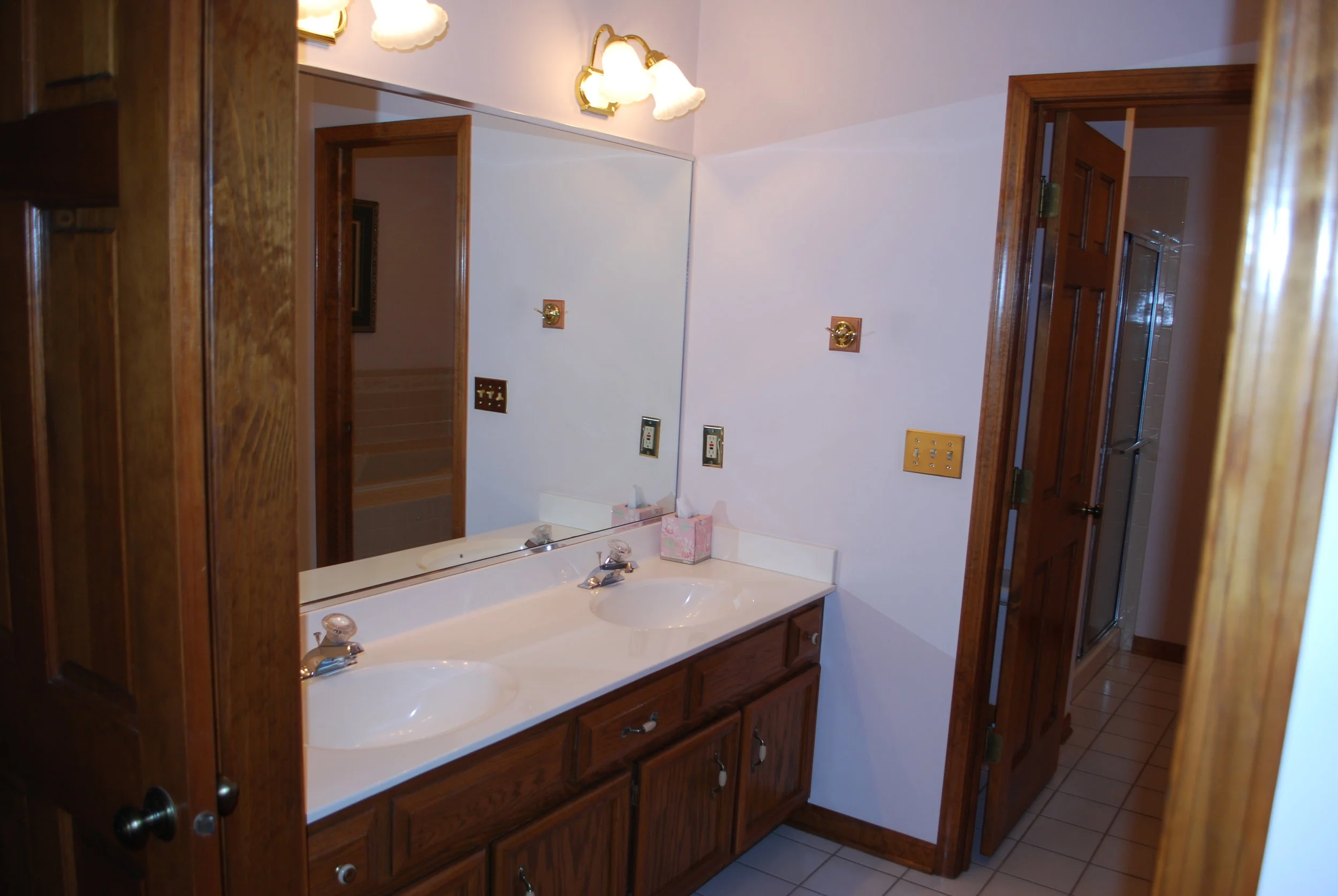 Townhome Remodeling & Updating in Naperville IL. Kitchen & Bathroom