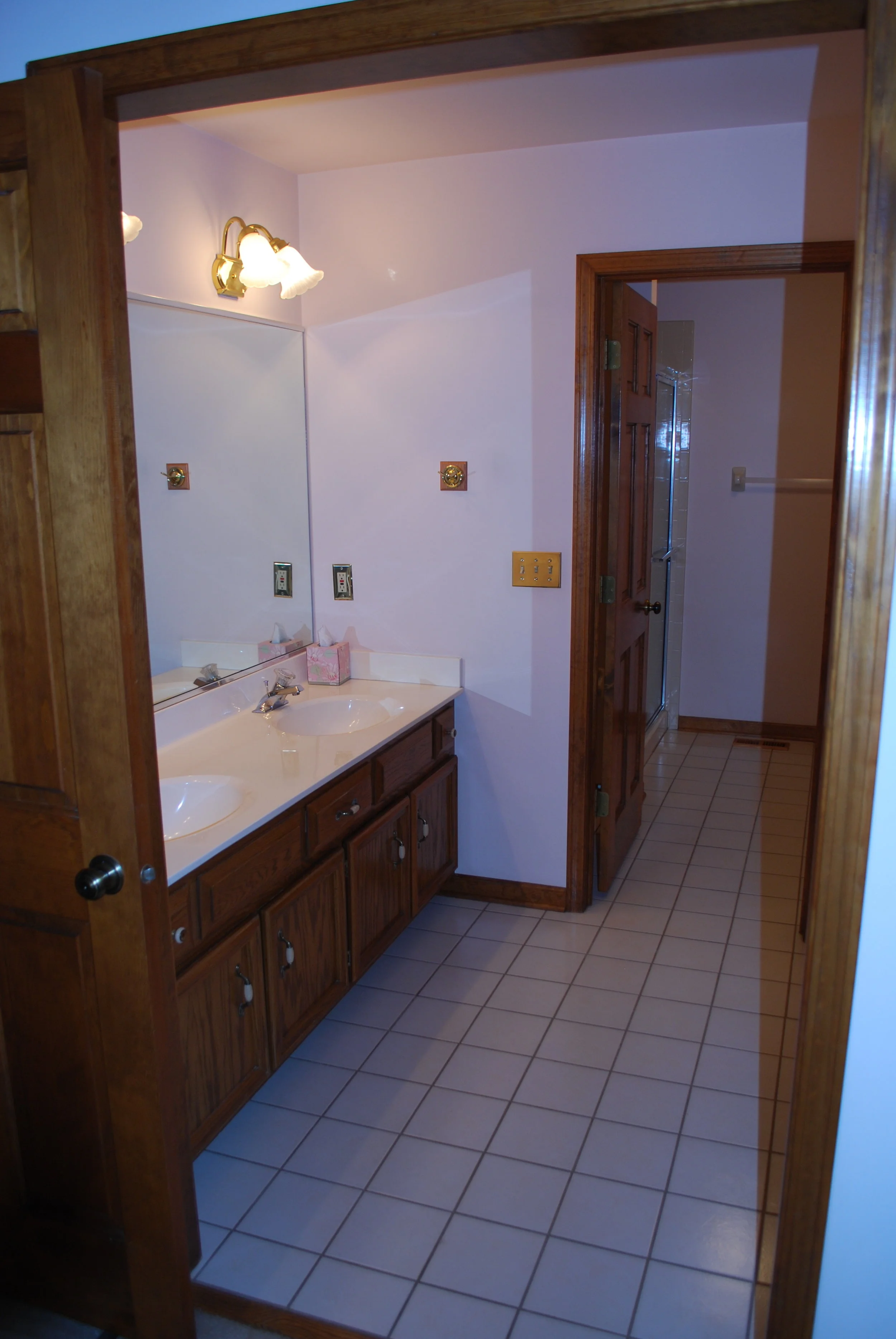 This Outdated Naperville IL Townhome Bathroom was in Need of Some Updating Before the Owner Listed the Unit for Sale with a Realtor. We Inspected the Home &amp; Made All Repairs Before the Unit Was Listed.