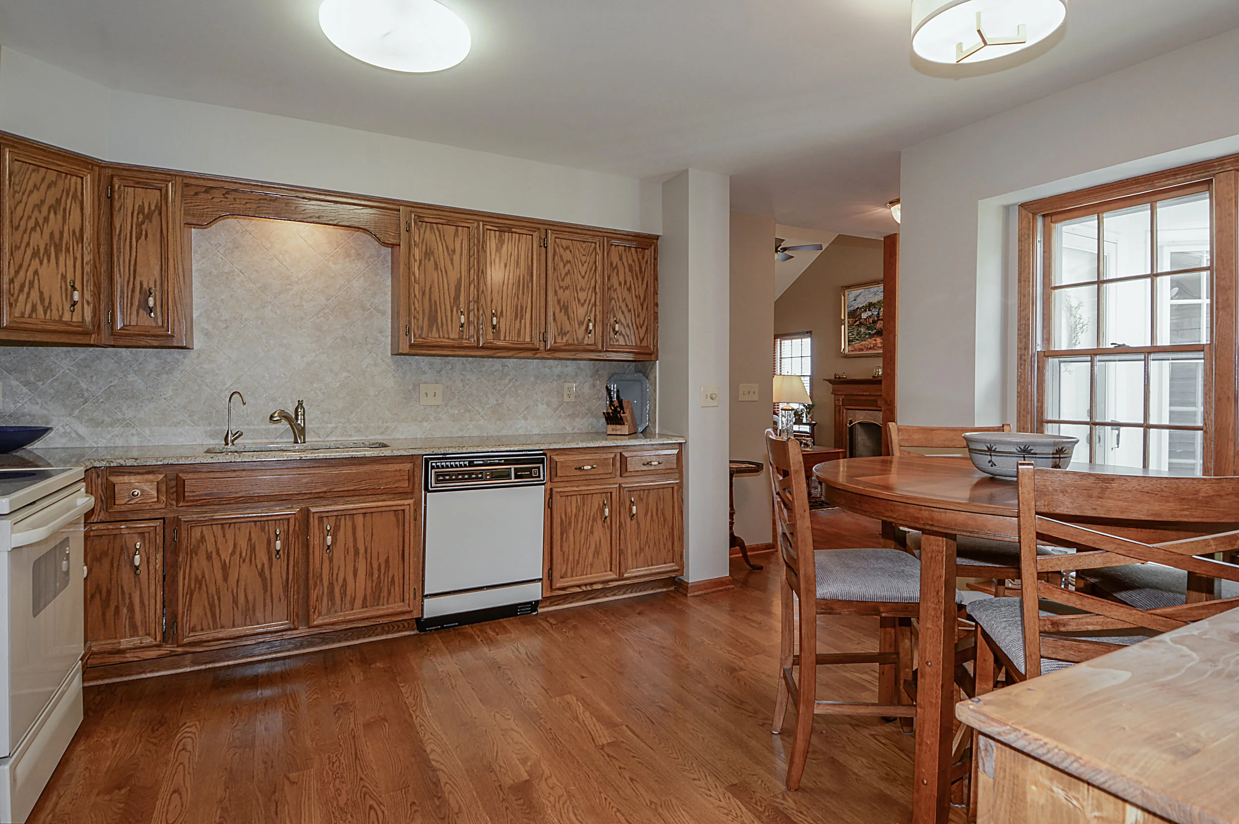 After Photo of Kitchen Remodel &amp; Updating for this Naperville IL Townhome Renovations. Get Your Home Ready for Listing &amp; a Quick SALE!