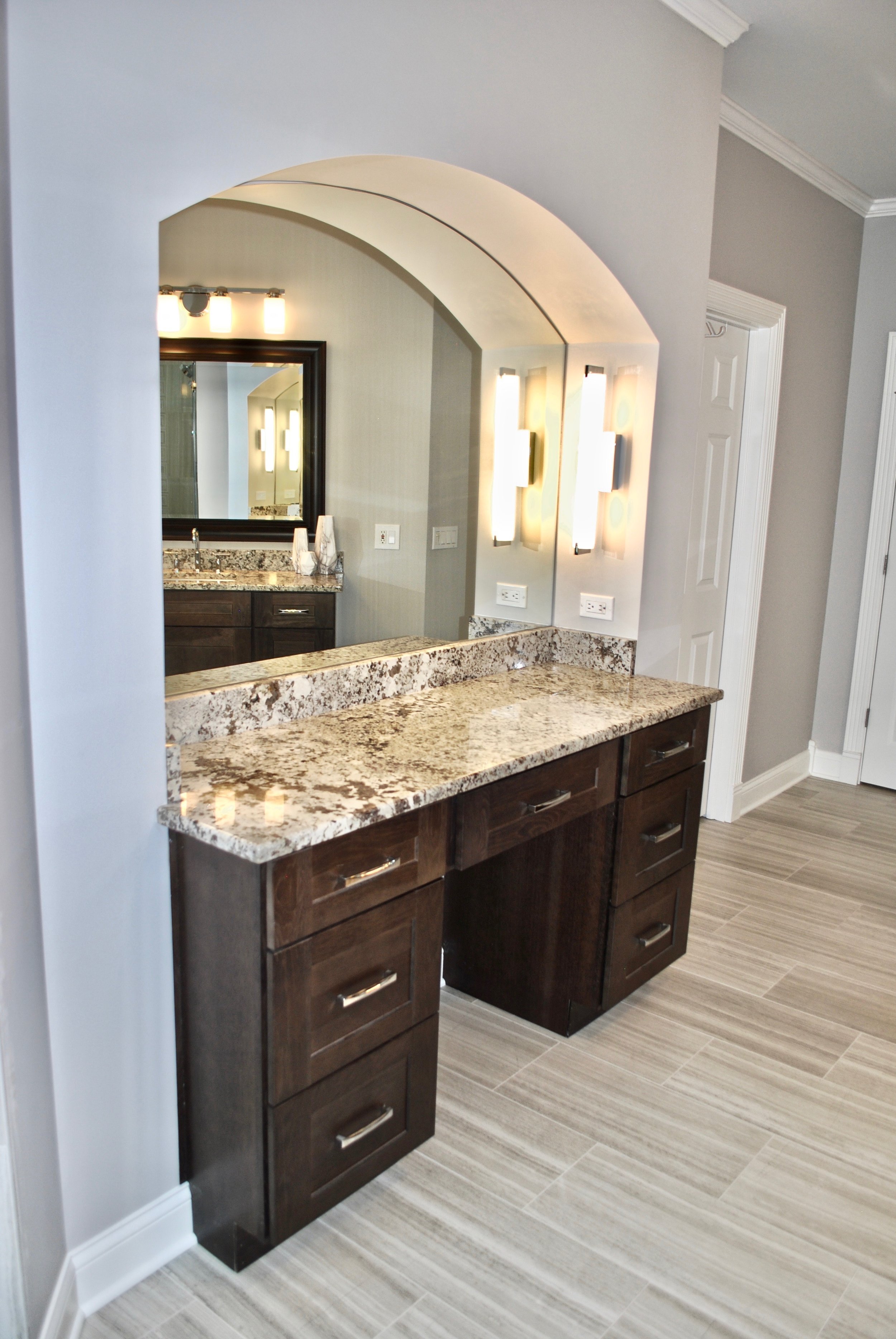 CUSTOM MAKEUP COUNTER IN THIS NAPERVILLE IL CUSTOM HOME MASTER BATHROOM REMODELING PROJECT IN NAPERVILLE IL