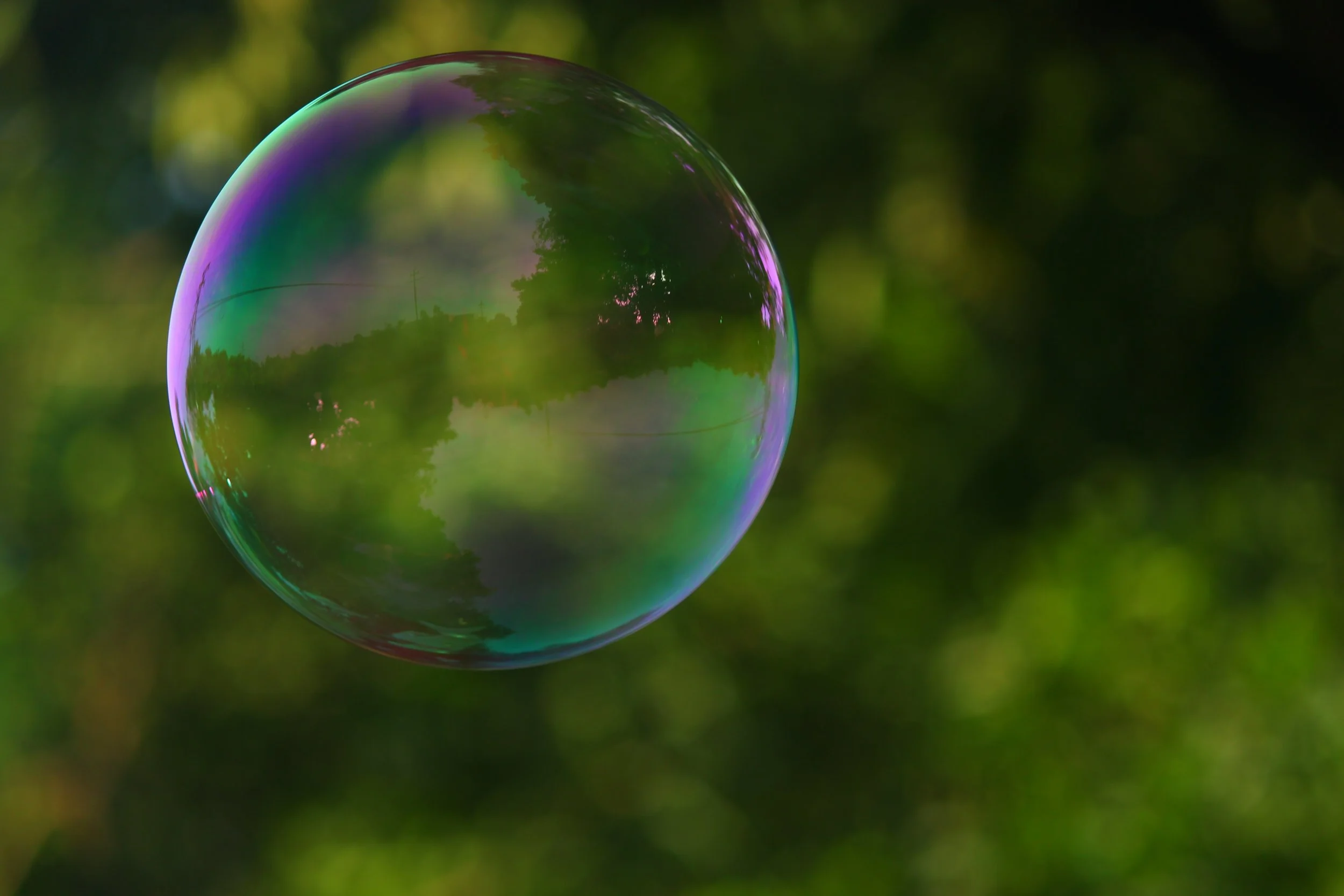 abstract-ball-shaped-blur-235842 (1).jpg