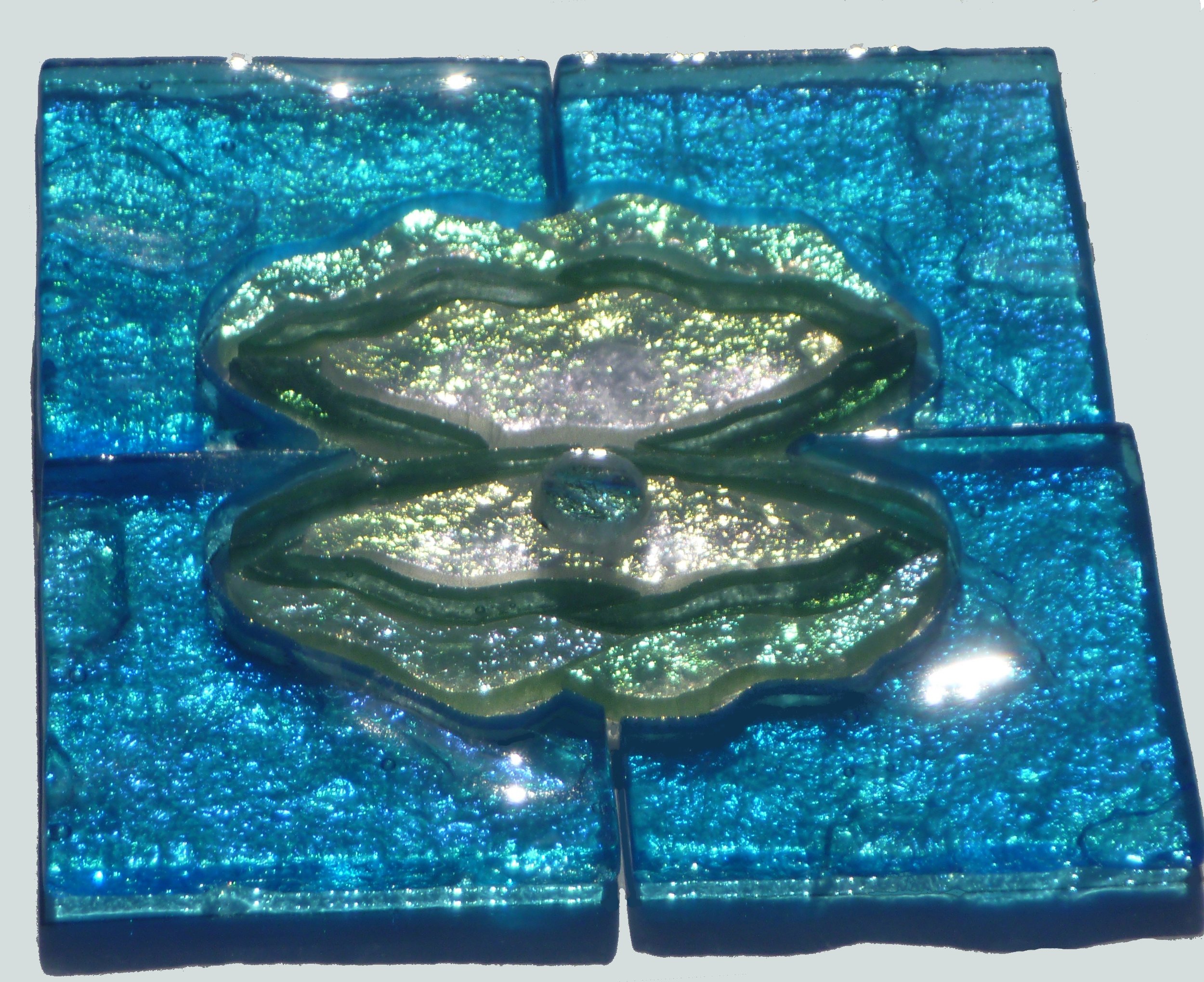 Glass mosaic oyster surround 3.JPG