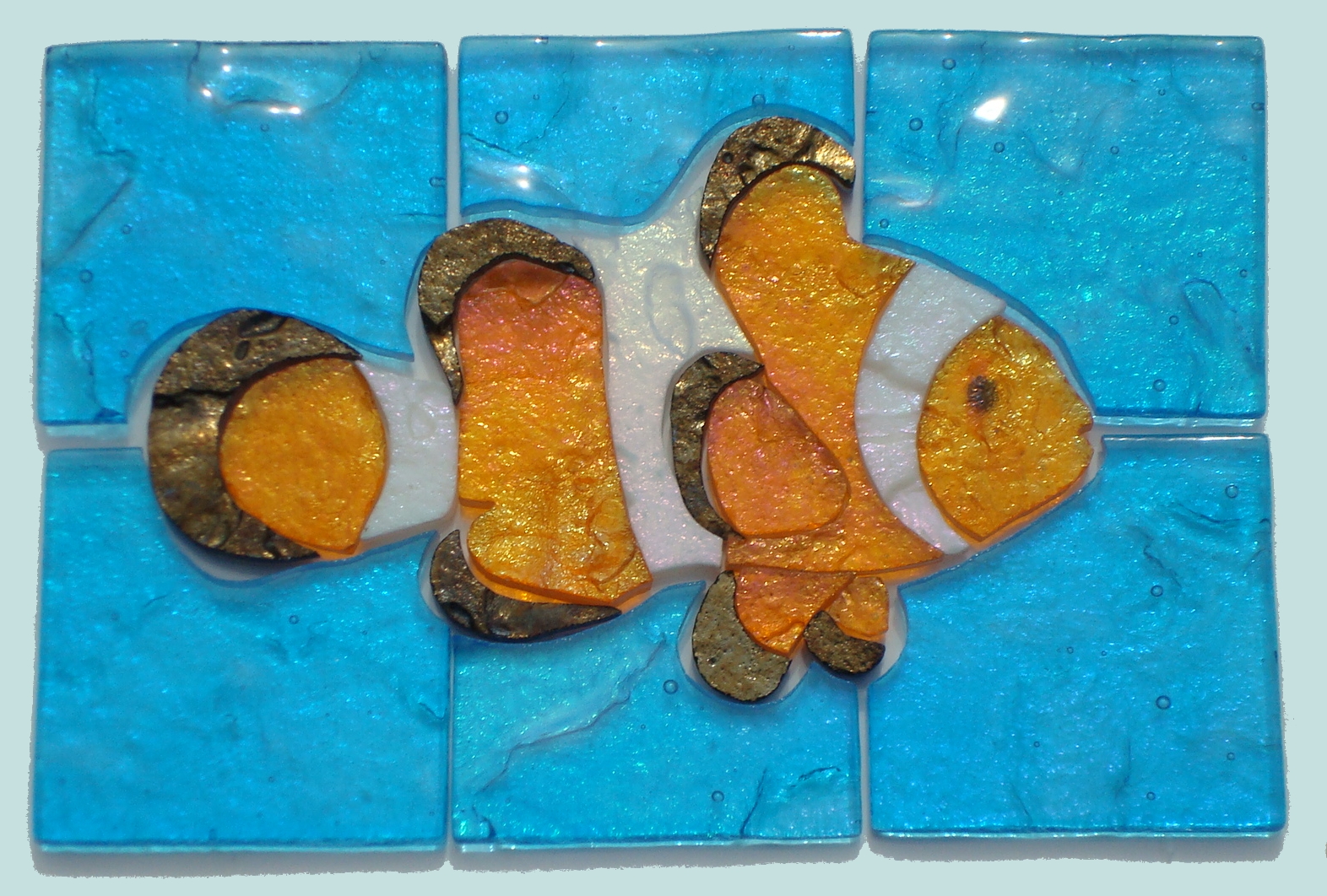 mosaic clownfish in surround 004.jpg