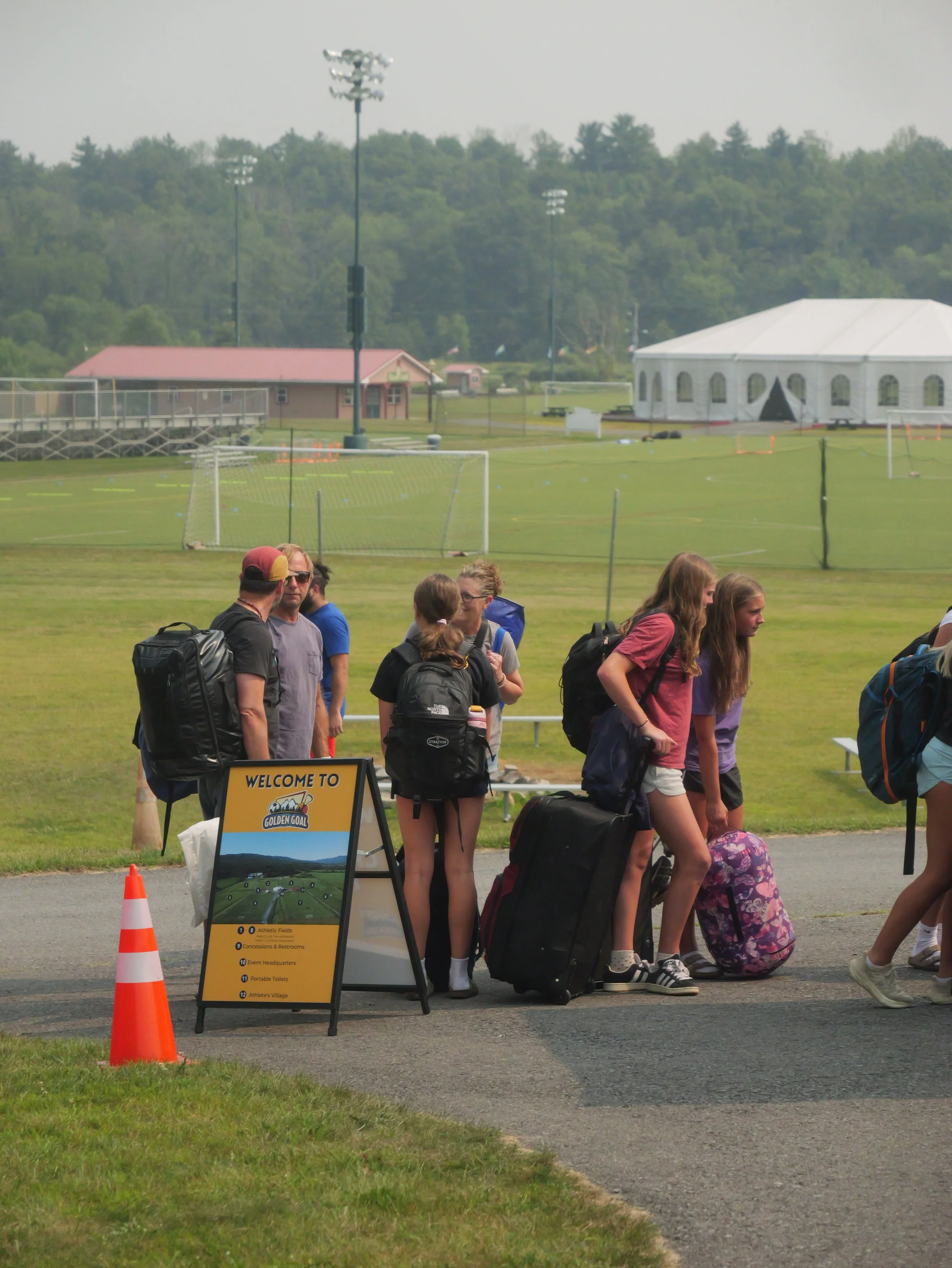 people arriving.jpg