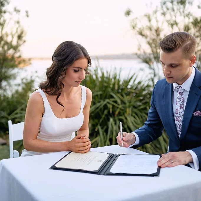 LoveSick Weddings CLASSIC SIGNING TABLE