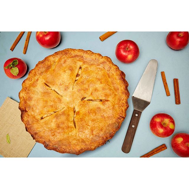 It&rsquo;s Apple Pie time! ⠀⠀⠀⠀⠀⠀⠀⠀⠀⠀⠀ ⠀⠀⠀⠀⠀⠀⠀⠀⠀⠀⠀⠀ ⠀ ⠀⠀⠀⠀⠀⠀⠀⠀⠀⠀⠀⠀ ⠀⠀⠀⠀⠀⠀⠀⠀⠀⠀⠀⠀⠀⠀⠀⠀⠀⠀⠀⠀⠀⠀⠀ ⠀⠀⠀⠀⠀⠀⠀⠀⠀⠀⠀⠀ . . . #food #foodphotography #foodphotographer #foodphoto #foodporn #foodphoto #foodie #foodstagram #foodstyling #foodstylist #foodpics #cook #coo