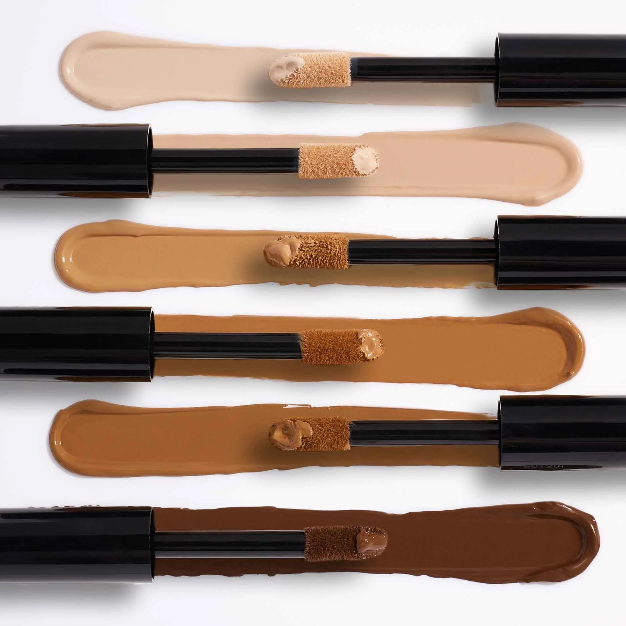 007_COVER_CARE_CONCEALER_APPLICATOR_025_MAIN.jpg
