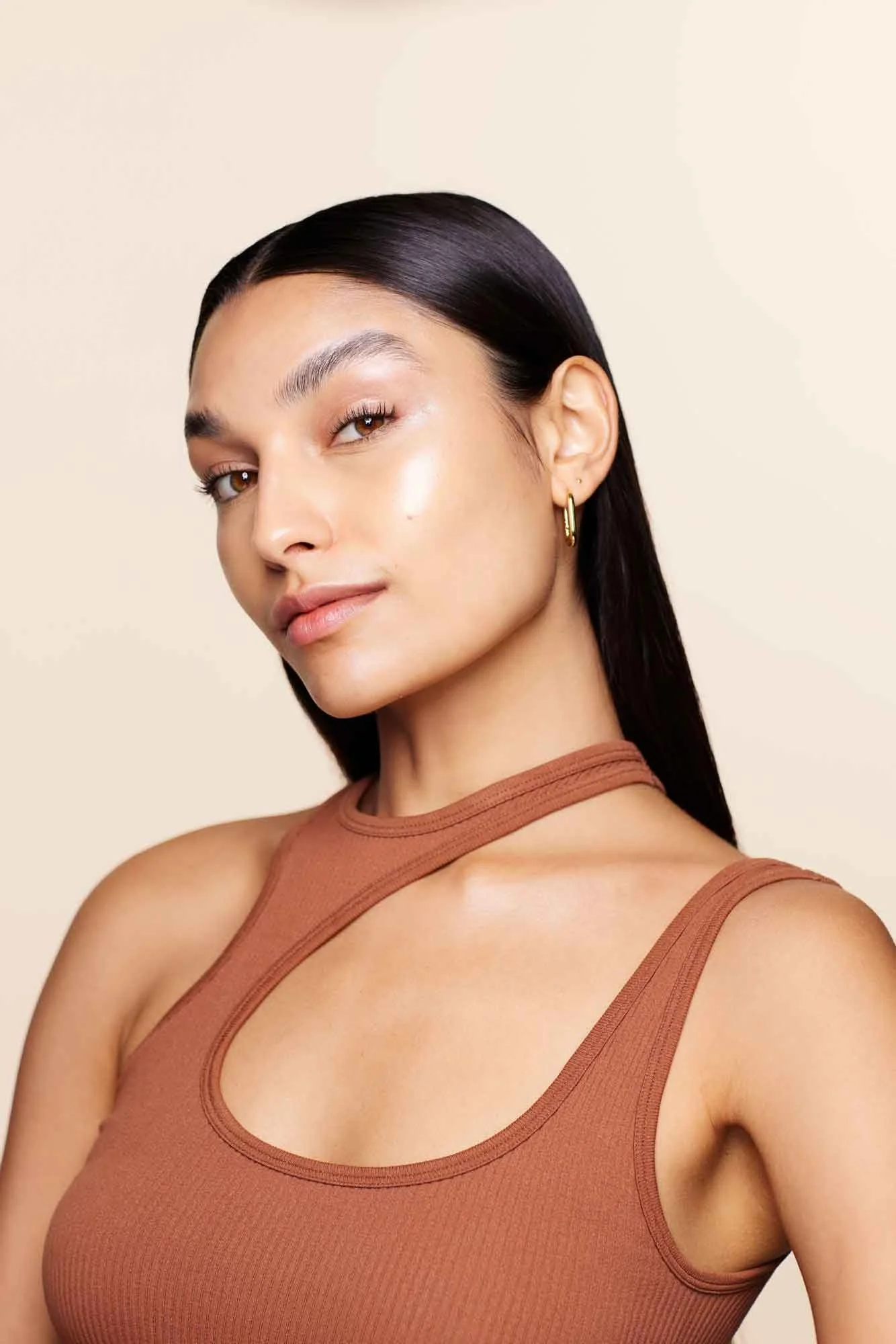 15_Loreal-Makeup-True-Match-Lumi-Glotion-Light-071249363119-AV74-DIVERSE-WEARABLE-0022.jpg