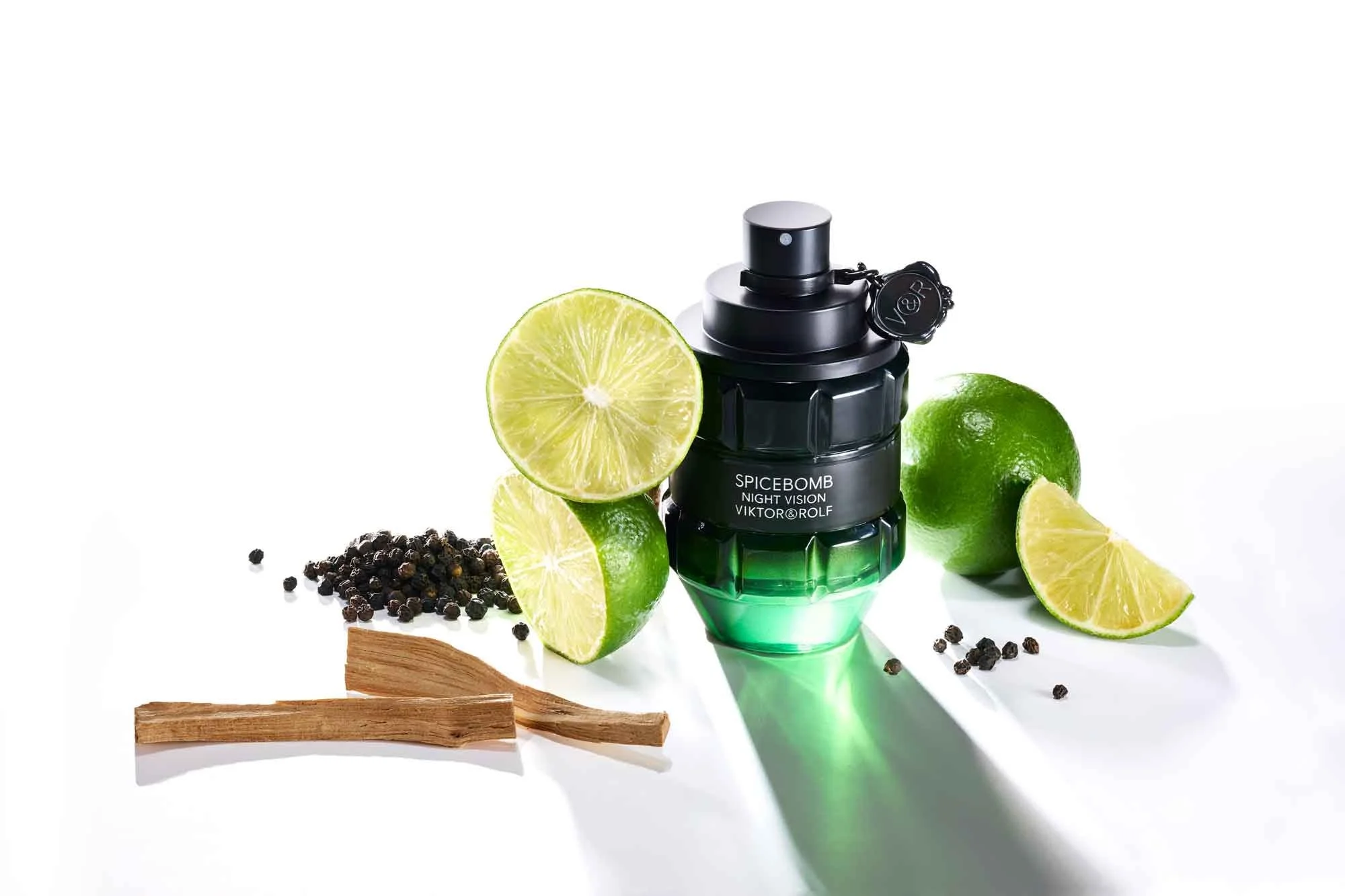 Solo_SPB_NV_EDT_Ingredient_Shot.jpg