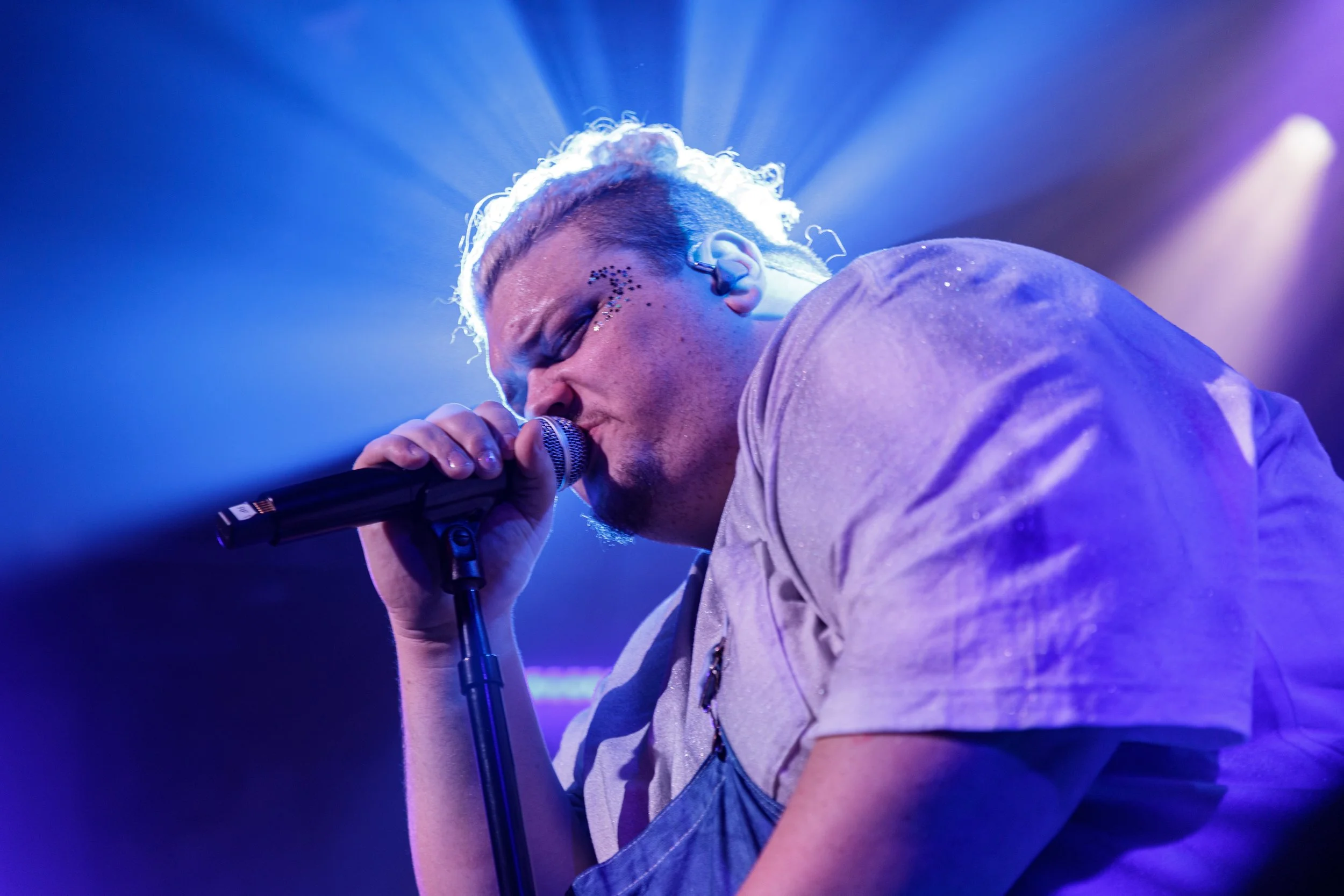 TALK Performs at The Troubador