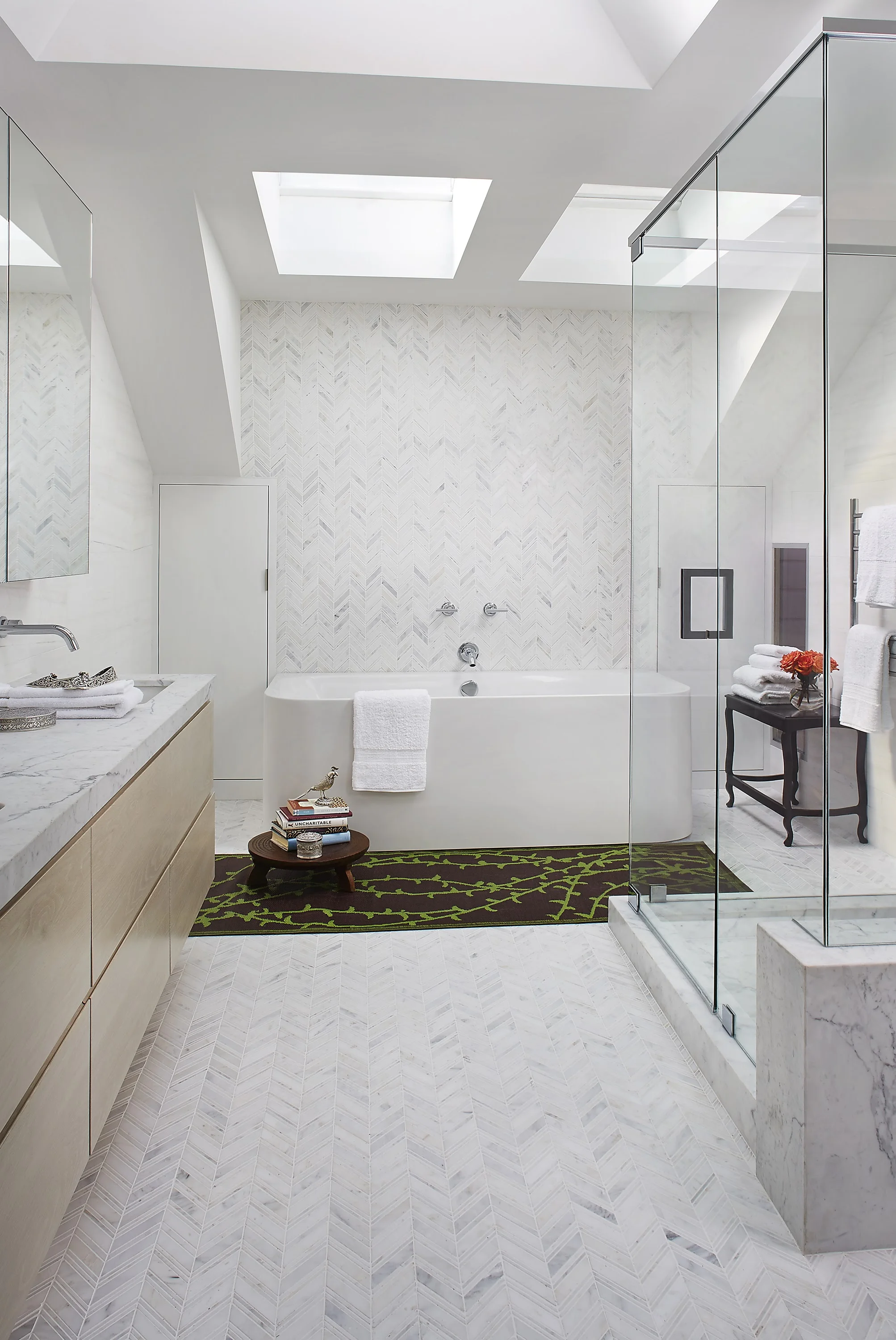 RZ_Chestnut_MasterBath1xF.jpg