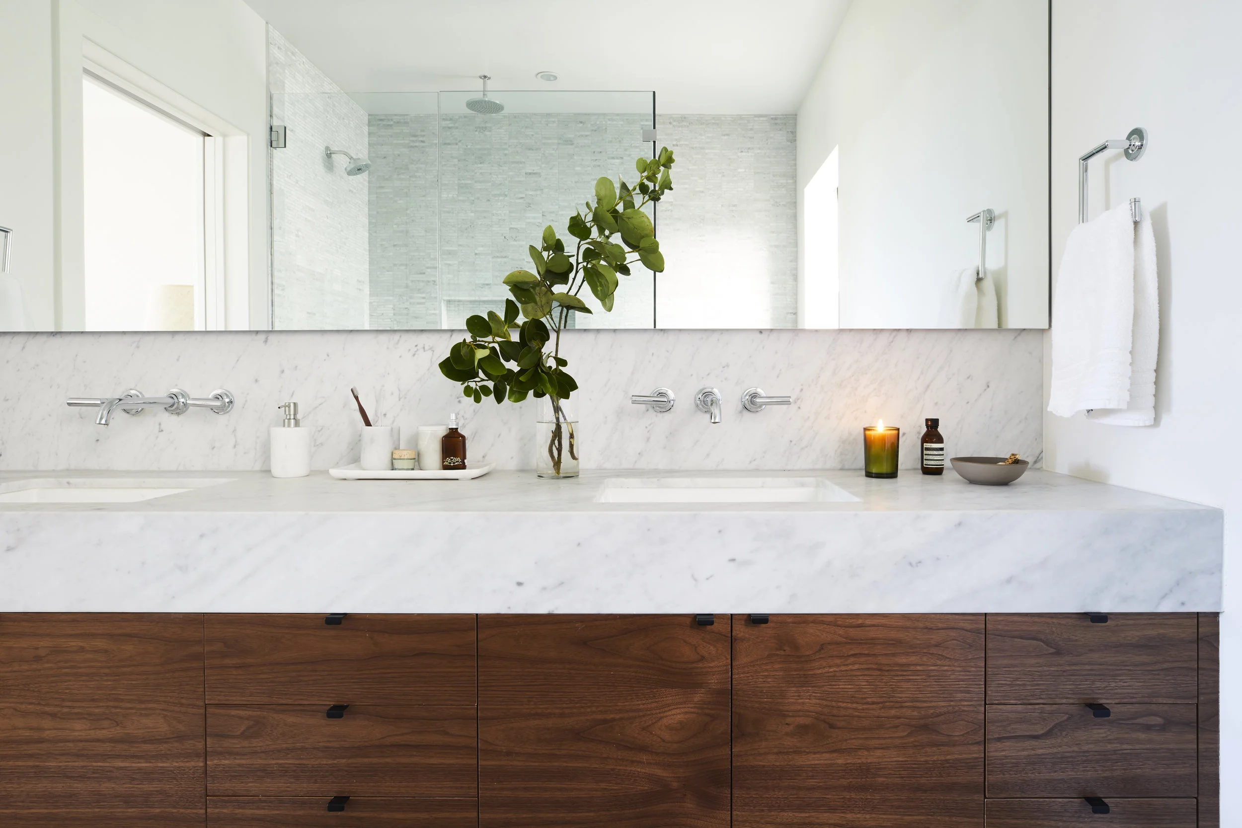 NOA_551_Spruce_Master_Bath_005.jpg