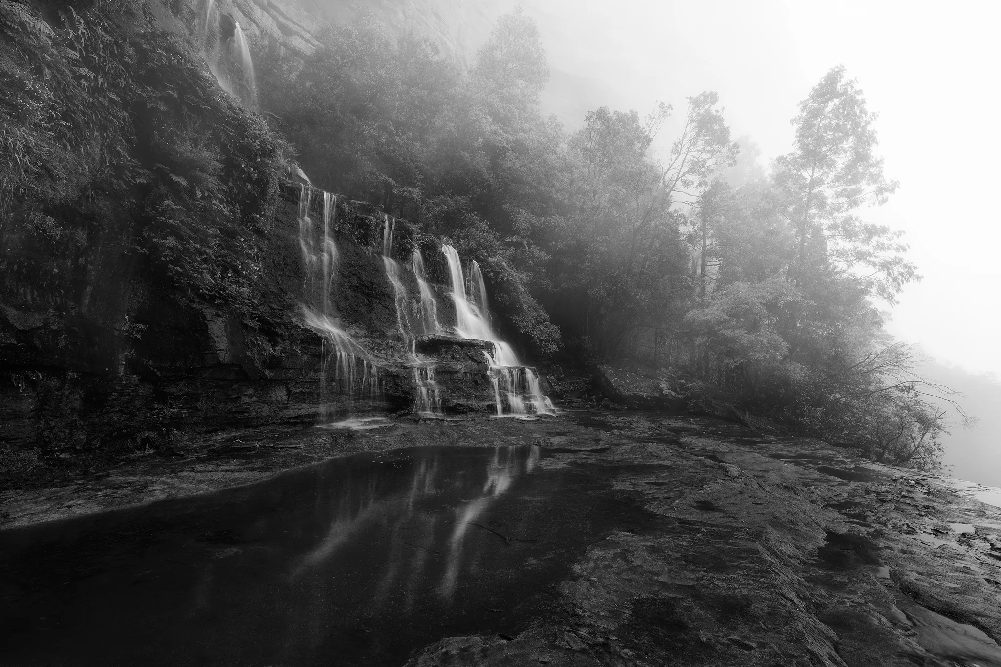 Katoomba-Falls-B&W-2.jpg