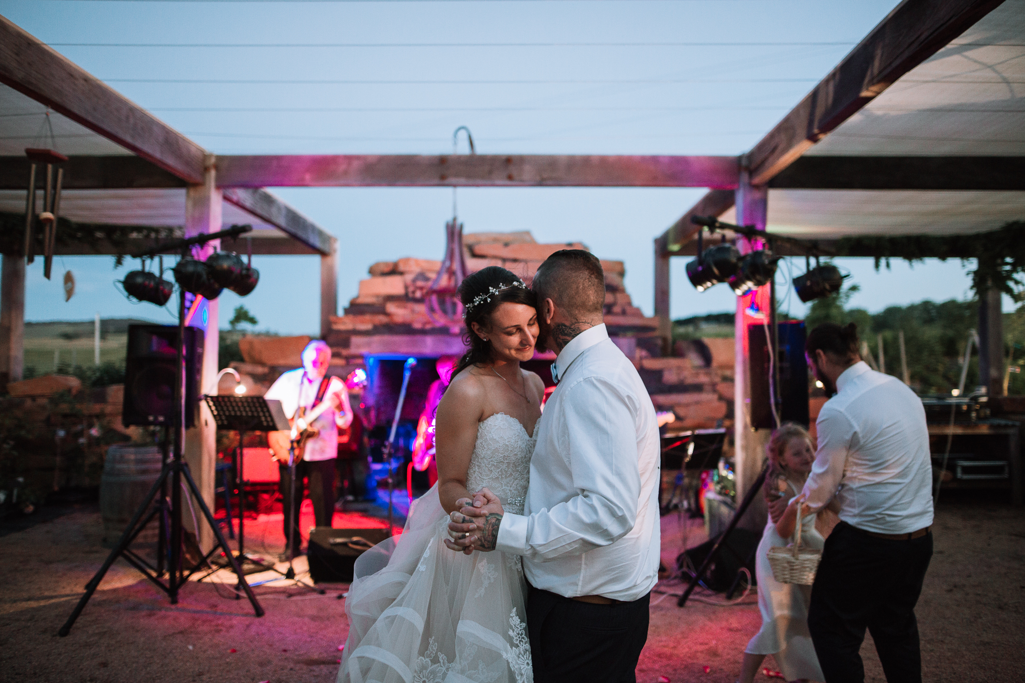 Jess&Troy_ShareMe-710.jpg