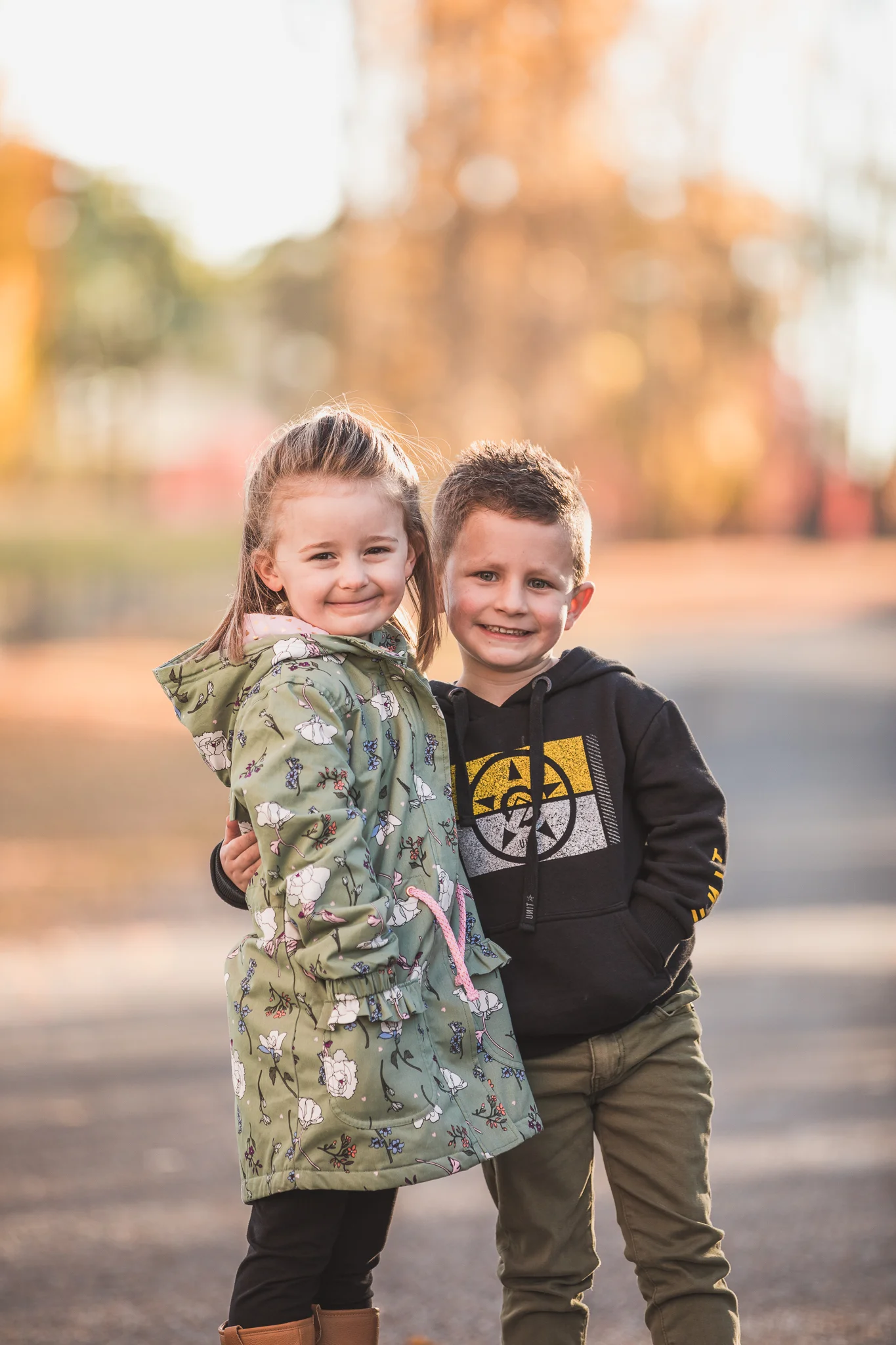Indi&Levi-MeadowFlat_LowRes-2.jpg