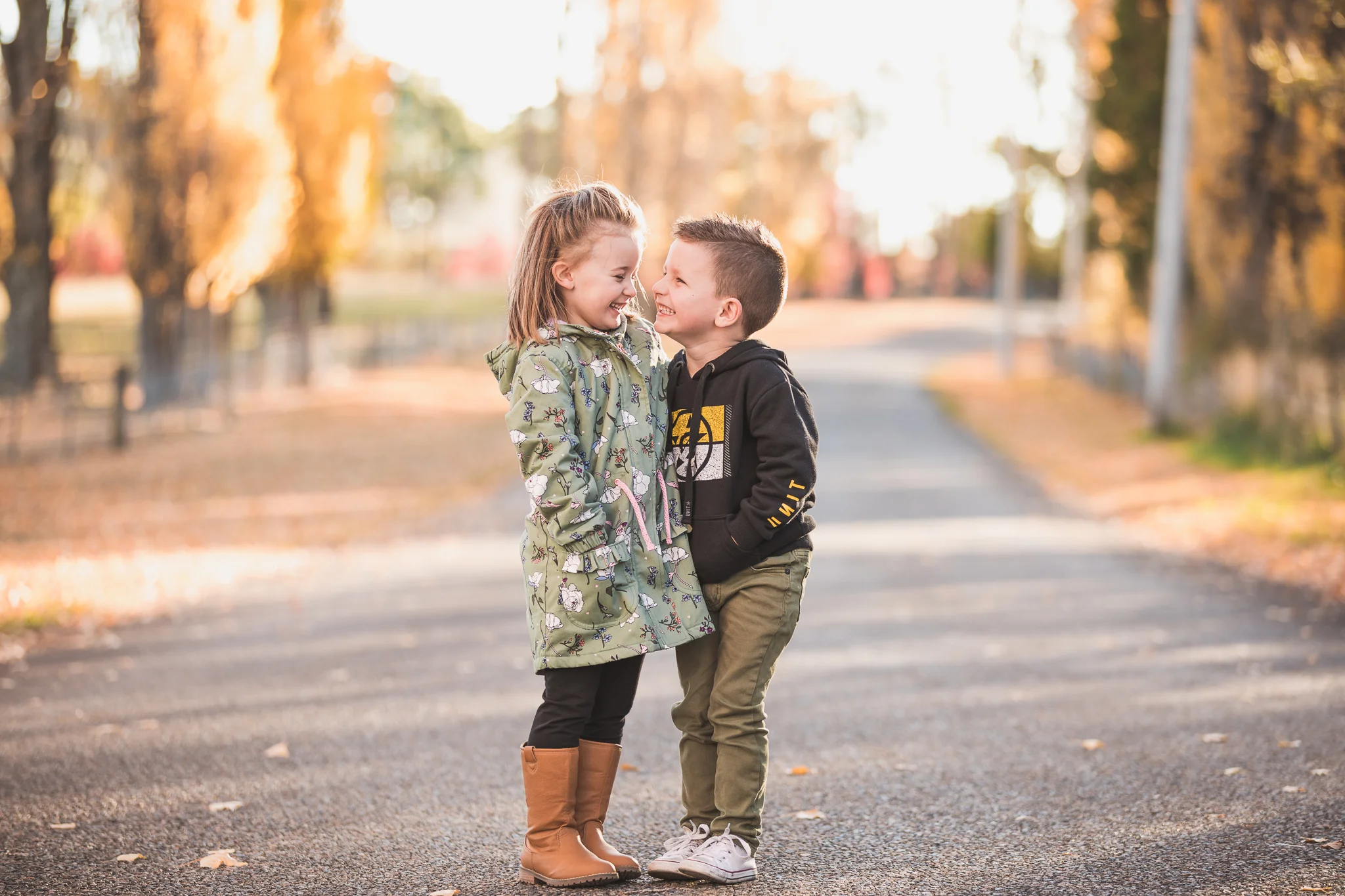 Indi&Levi-MeadowFlat_LowRes-5.jpg