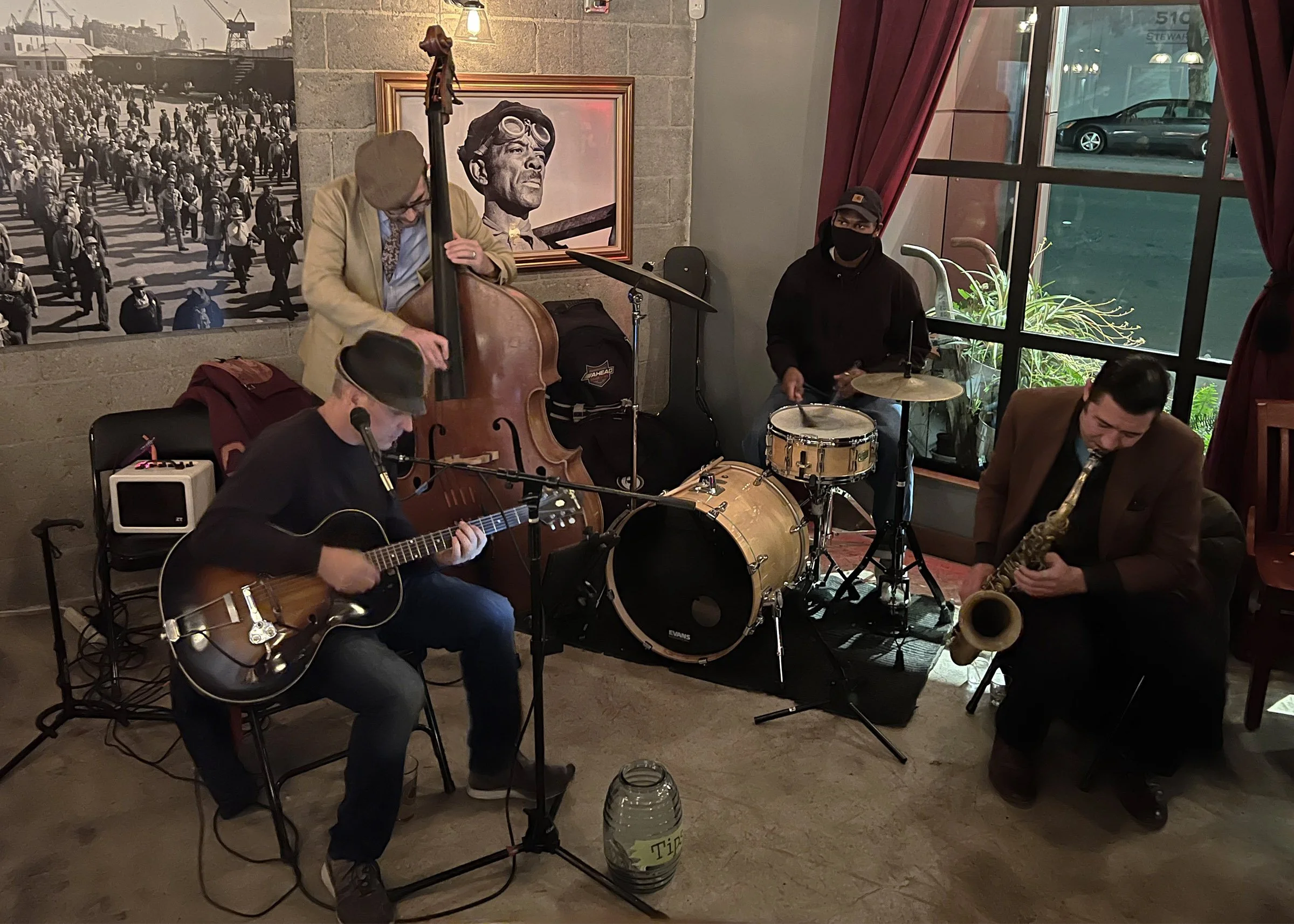 Live Music - Tin Cup Serenade 