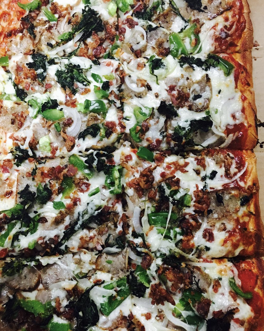 Uncle Cheezys Pizza