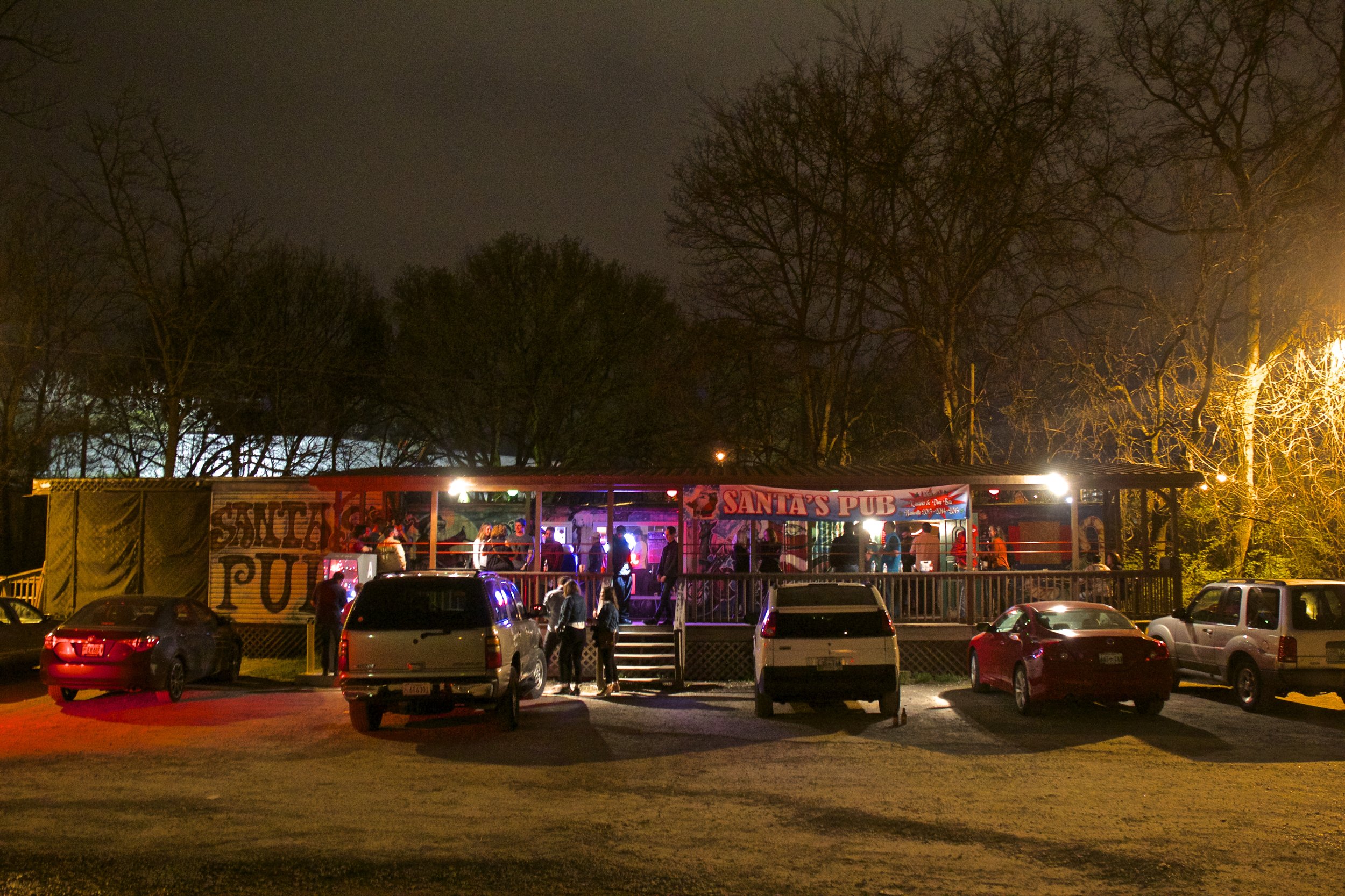 santa's pub trailer nashville 2.jpg