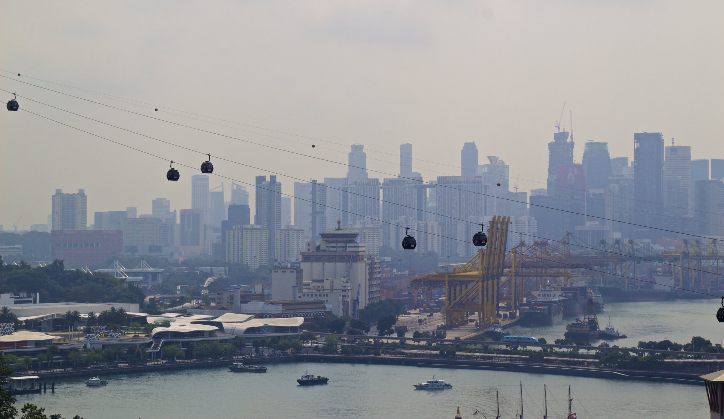 singapore sentosa cable cars 2.jpg
