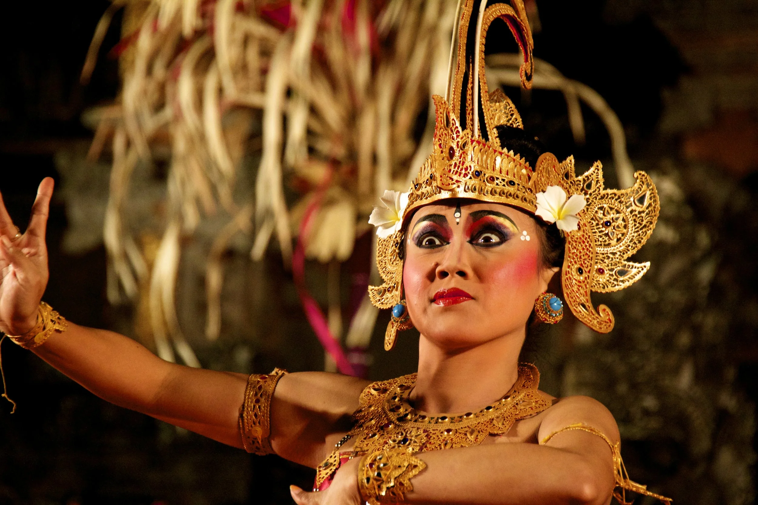 bali traditional dancing.jpg