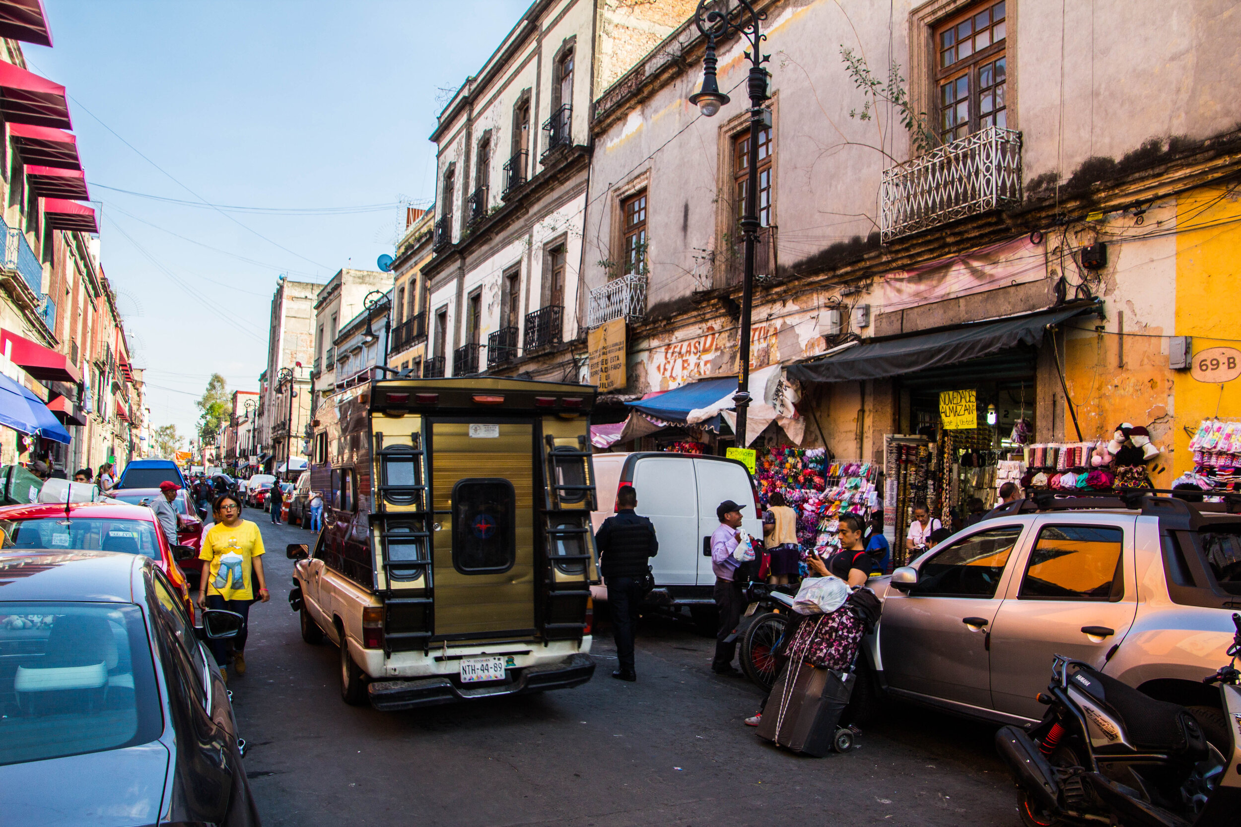 mexico-city-historic-center-streets-10.jpg