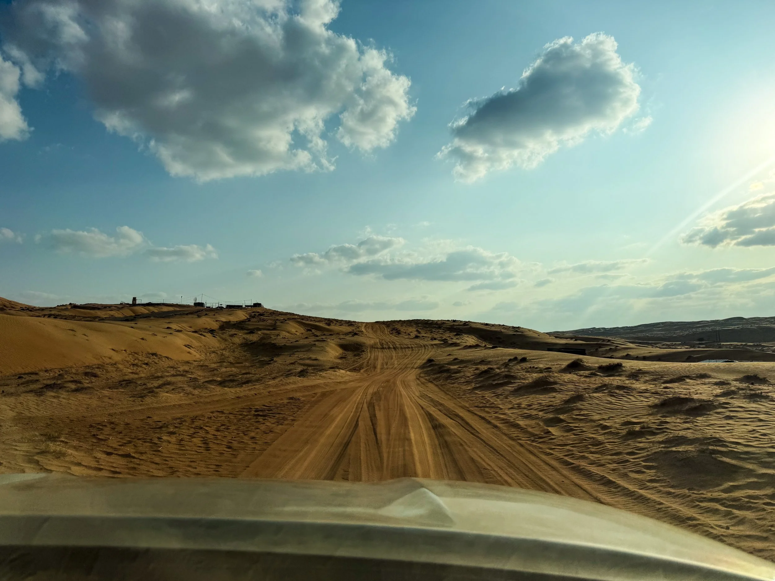 oman-wahiba-sands-arabian-desert-dunes-drive-into-desert-4.jpg