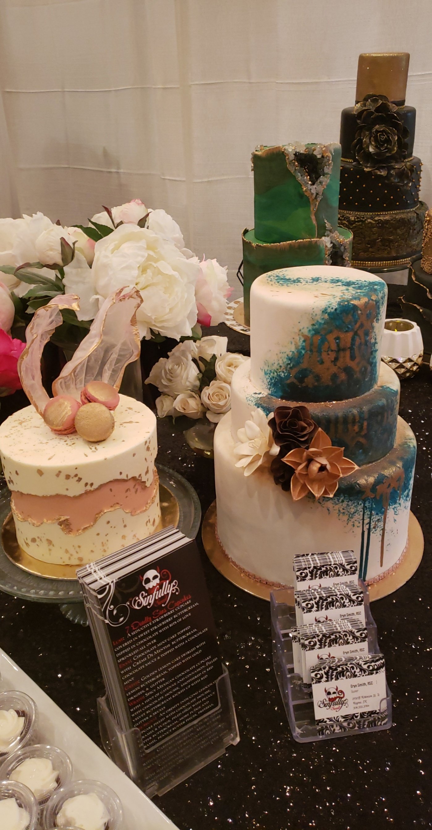 Online Wedding & Birthday Cakes, Toronto & Surrounding Cities GTA