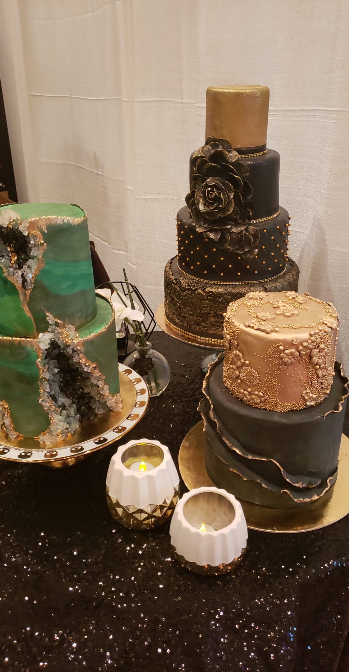 Top Tier Treats – Custom cakes and pastries