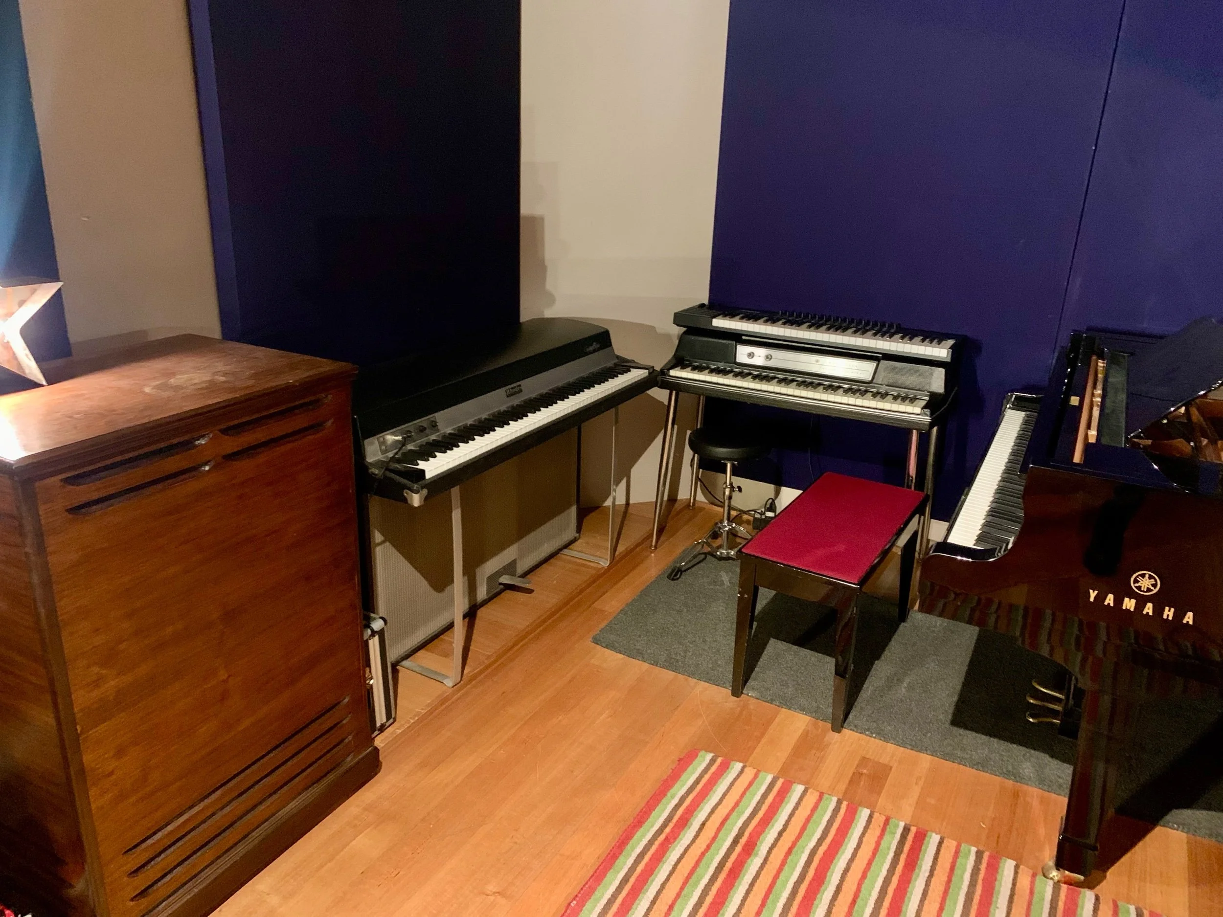 Live Room_Leslie_Keyboards_1.jpeg