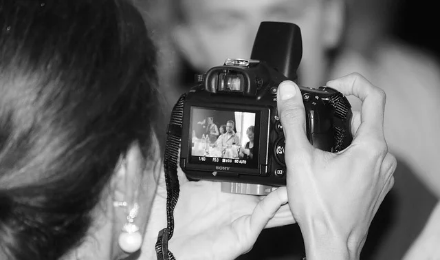 man-hands-photographer-cameras.jpg