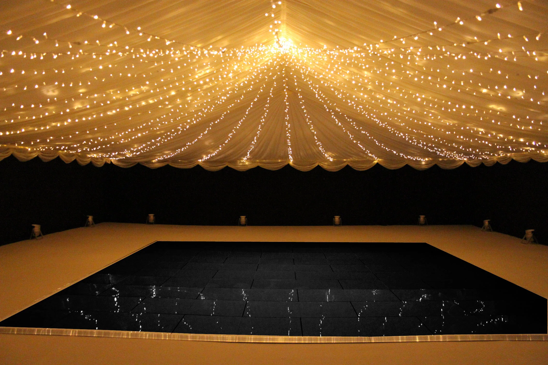 BLACK DANCE FLOOR