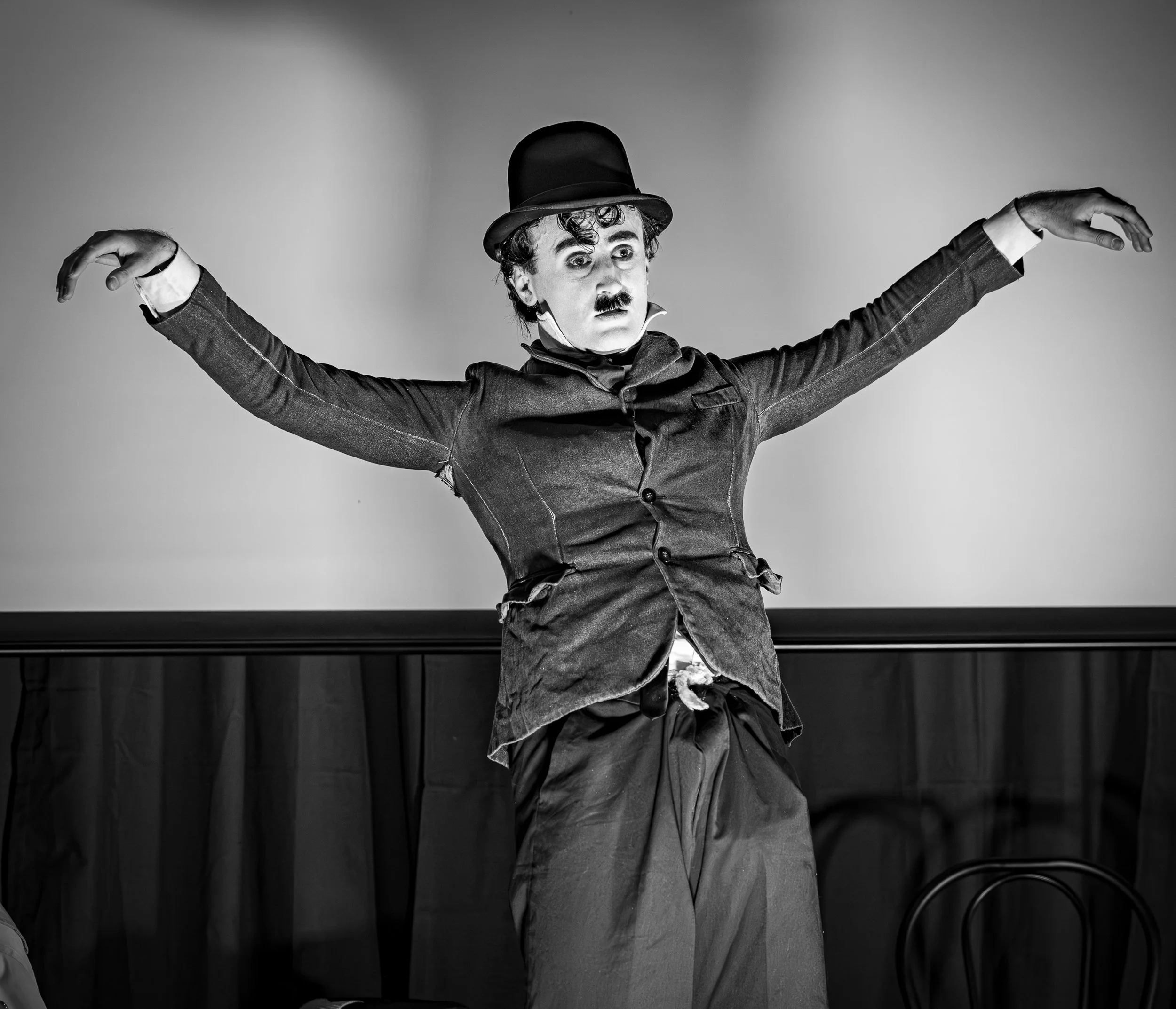 Review: Smile: The Story of the Life of Charlie Chaplin 