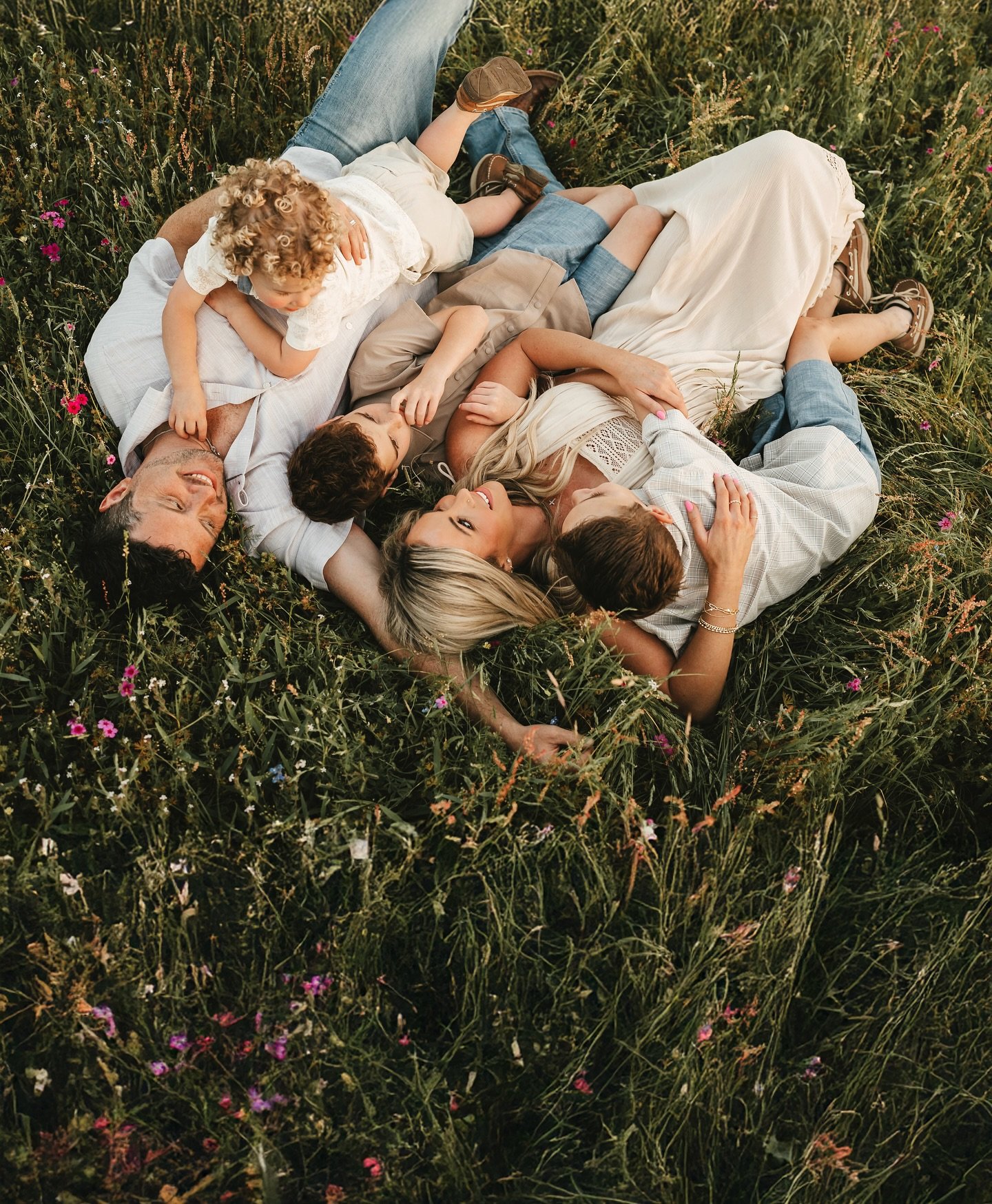 Life&rsquo;s feeling pretty beautiful right now. Just got back from an adventurous, soulful trip in the stunning mountains of Colorado and I&rsquo;m still riding that high of that much needed reset. 

Now I&rsquo;m back to the daily grind (editing, e