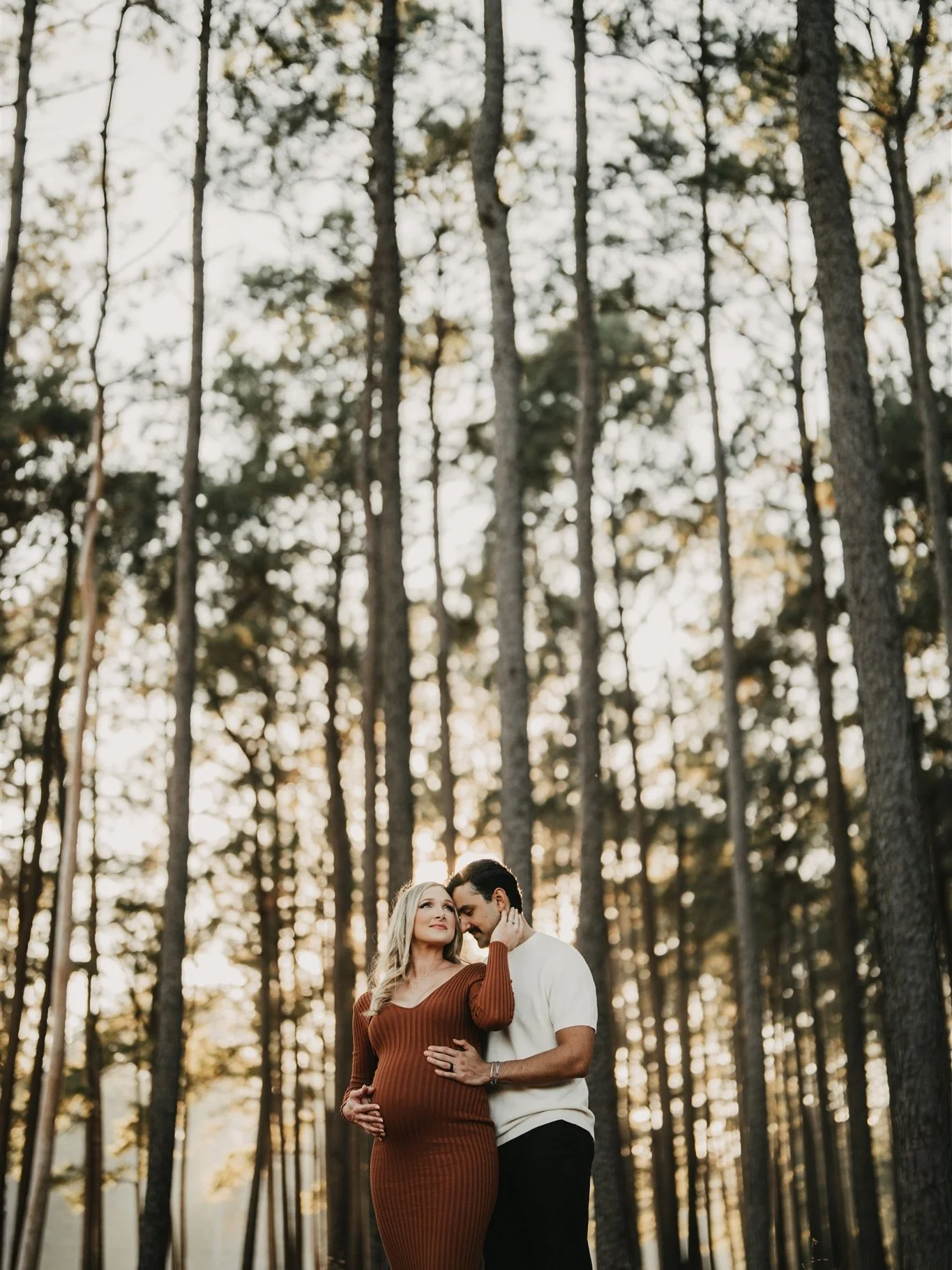 we got a little extra sunshine for this double rainbow baby ☀️ this sweet couple traveled all the way from Dallas to document this tender season, and it truly felt like the sun was shining brighter that day
