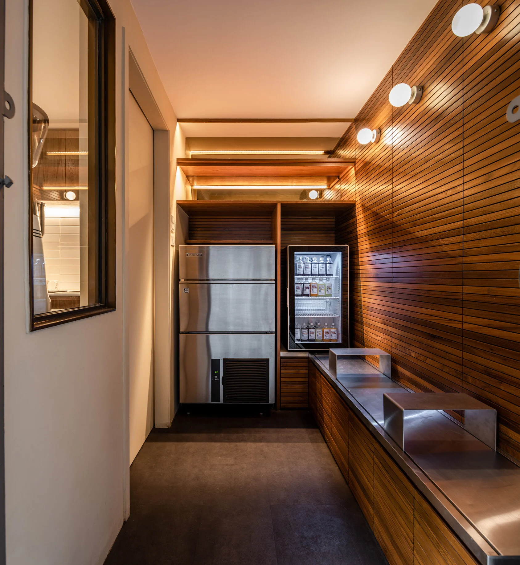  Coffee culture in Bangkok has until recently involved the idea of spending time in a space which has a clear definition of what Thai people believe a cafe to be. Coffee No. 9 in Soi Ari, with its limited space, needed to go against this trend and lo